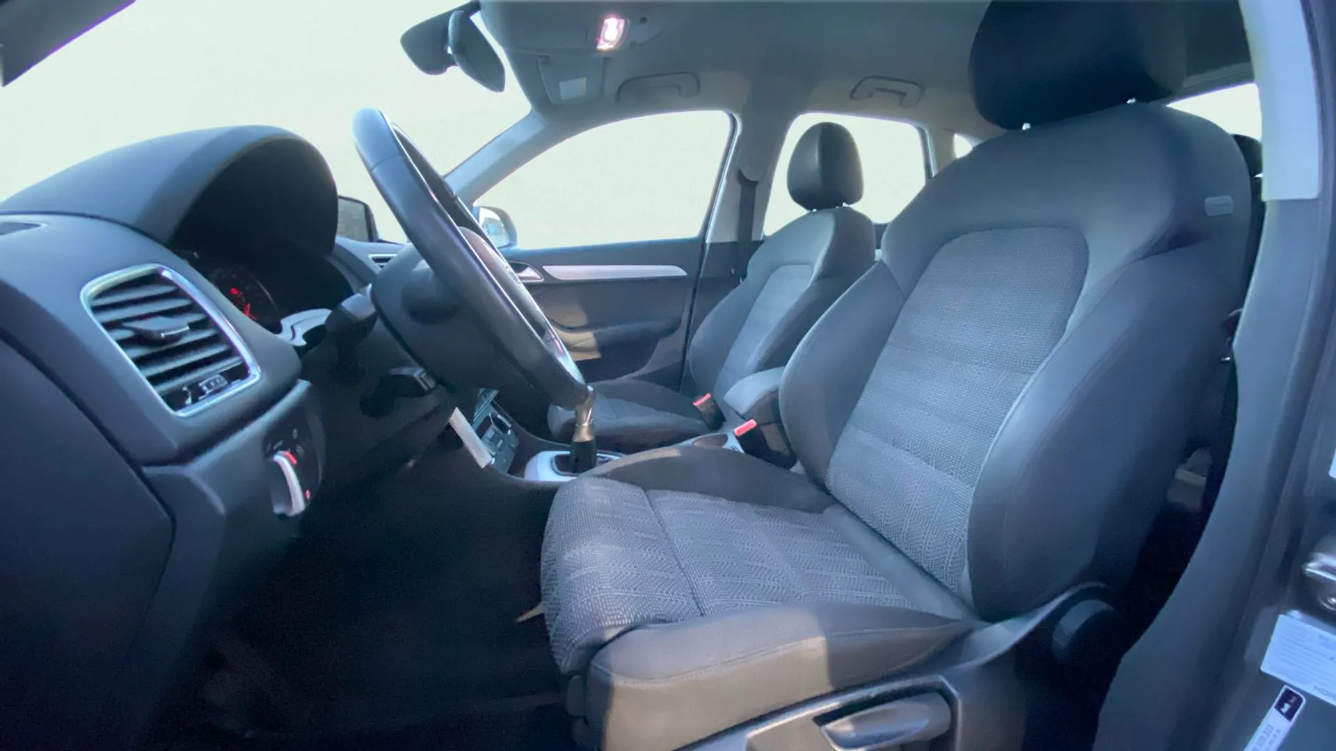 Audi Q3 2.0 TDI - foto 13