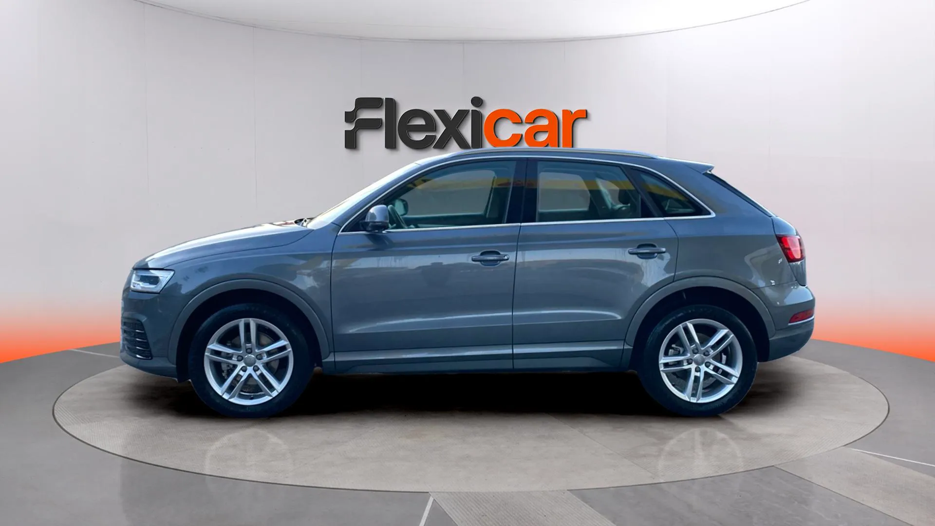 Audi Q3 2.0 TDI - foto 4