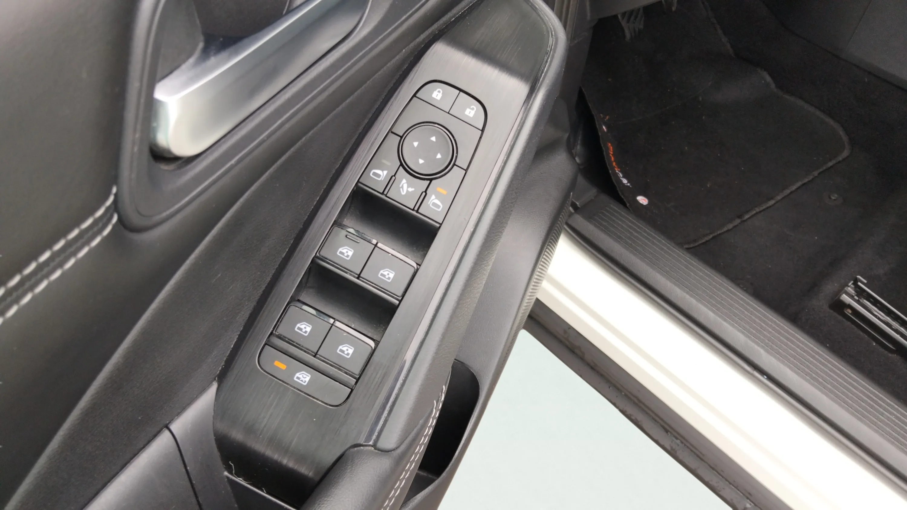 Nissan Qashqai DIG-T mHEV 4x2 Acenta - foto 21