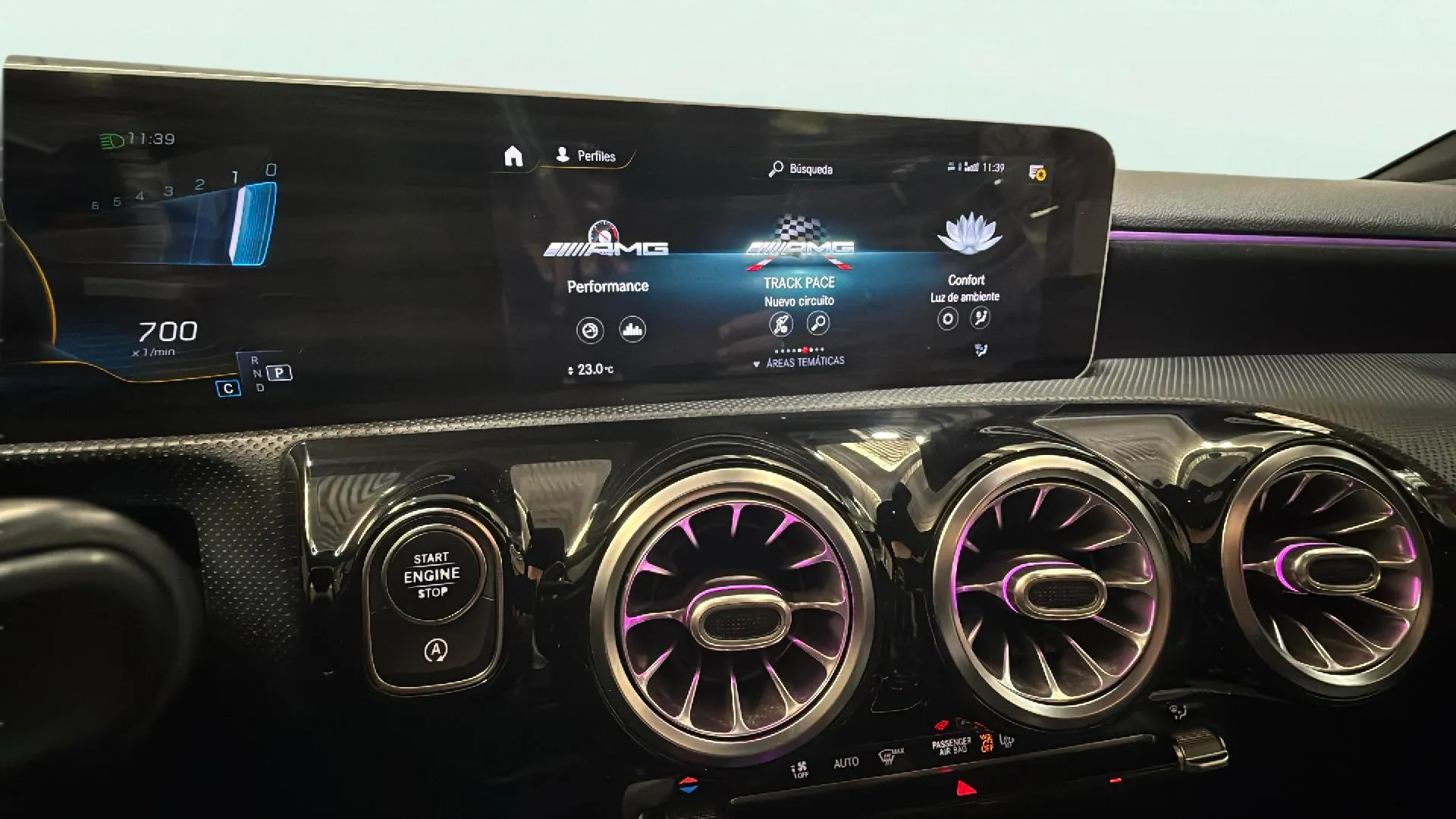 Mercedes-Benz Clase A Mercedes-AMG A 35 4MATIC+ - foto 24