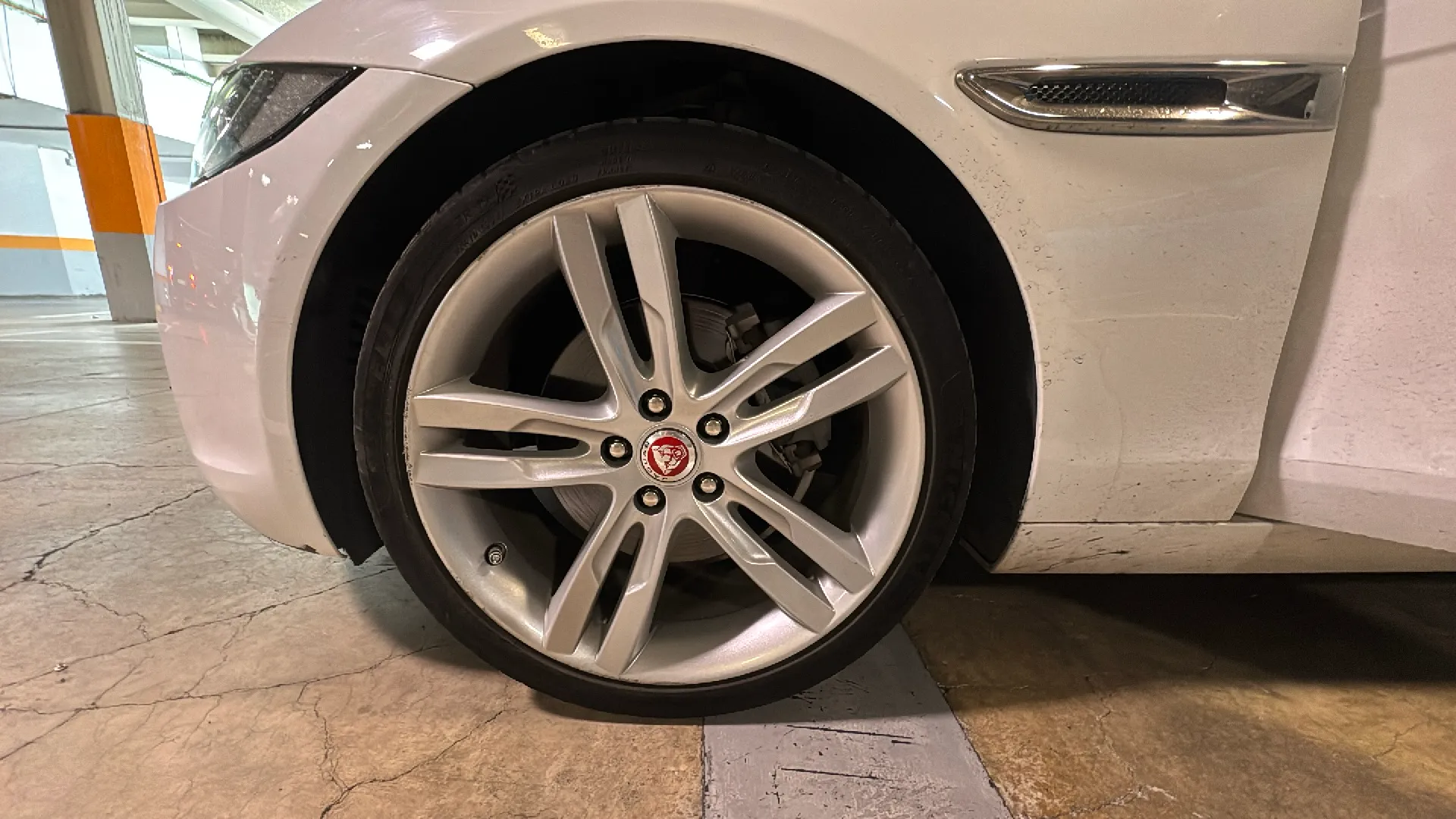 Jaguar XE 2.0 AJ200D Diesel AWD XE Pure - foto 18