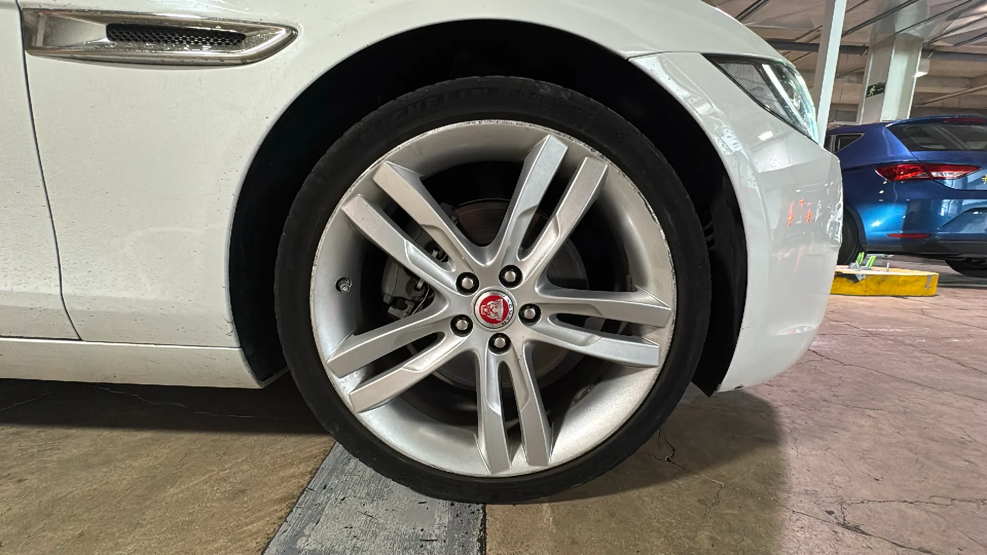 Jaguar XE 2.0 AJ200D Diesel AWD XE Pure - foto 21
