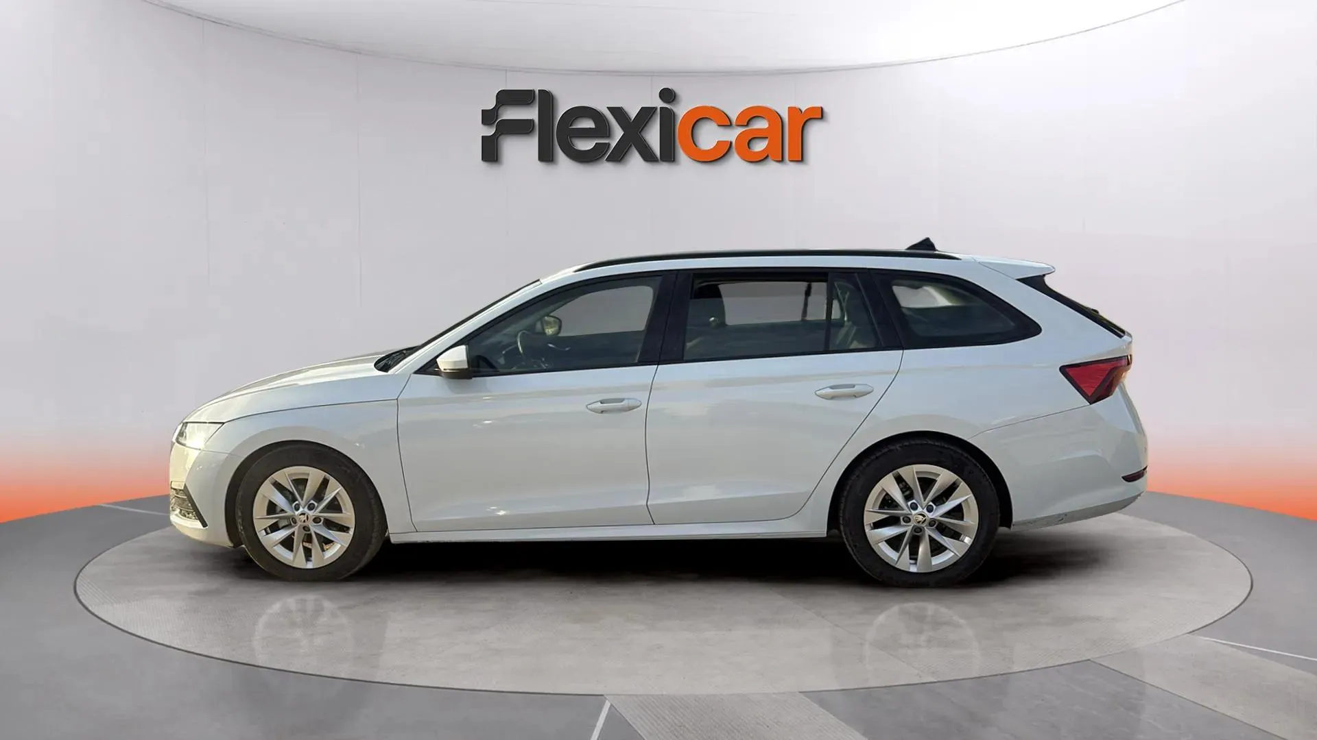 Škoda Octavia Combi 2.0 TDI DSG Ambition - foto 4
