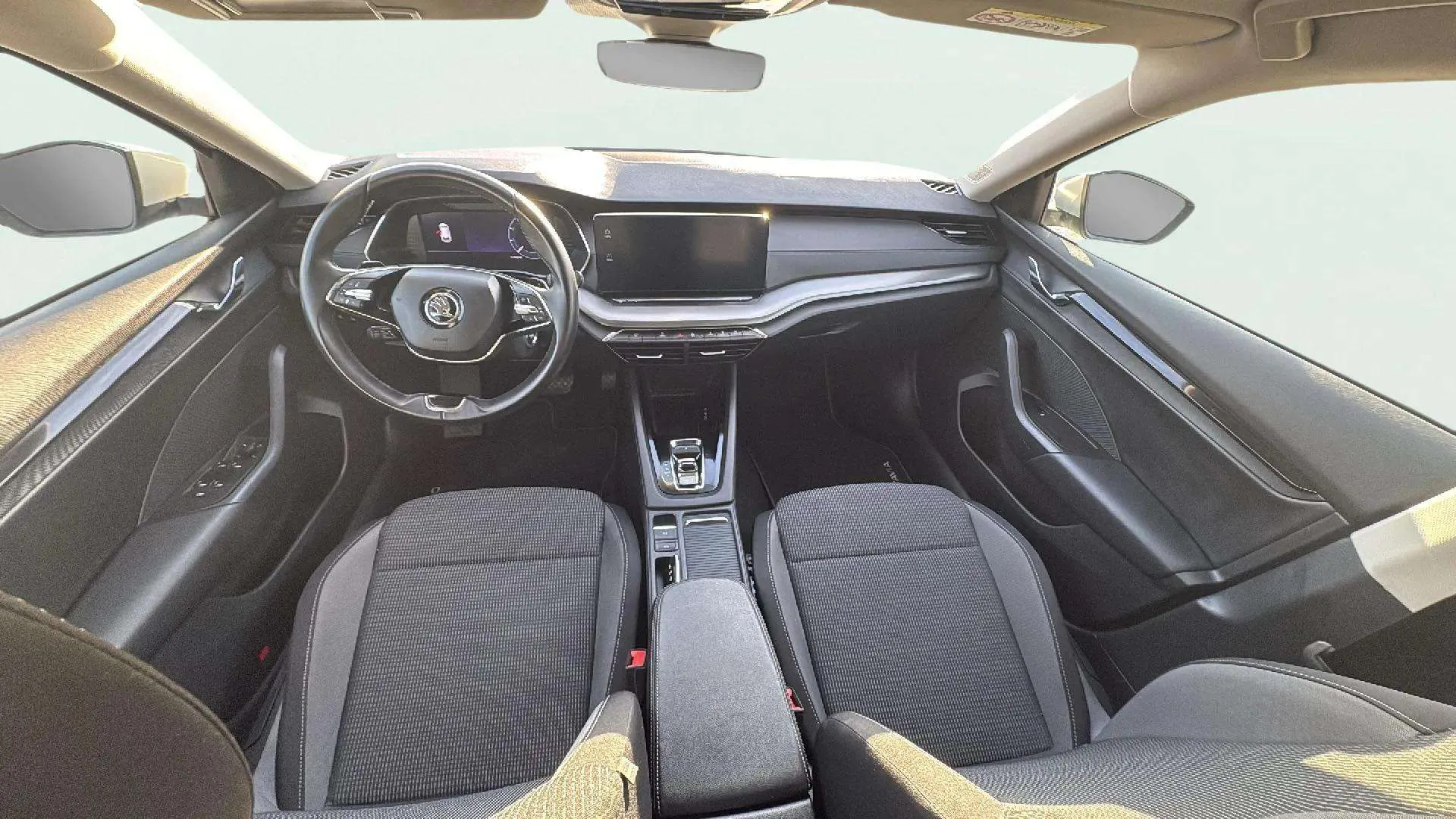 Škoda Octavia Combi 2.0 TDI DSG Ambition - foto 13