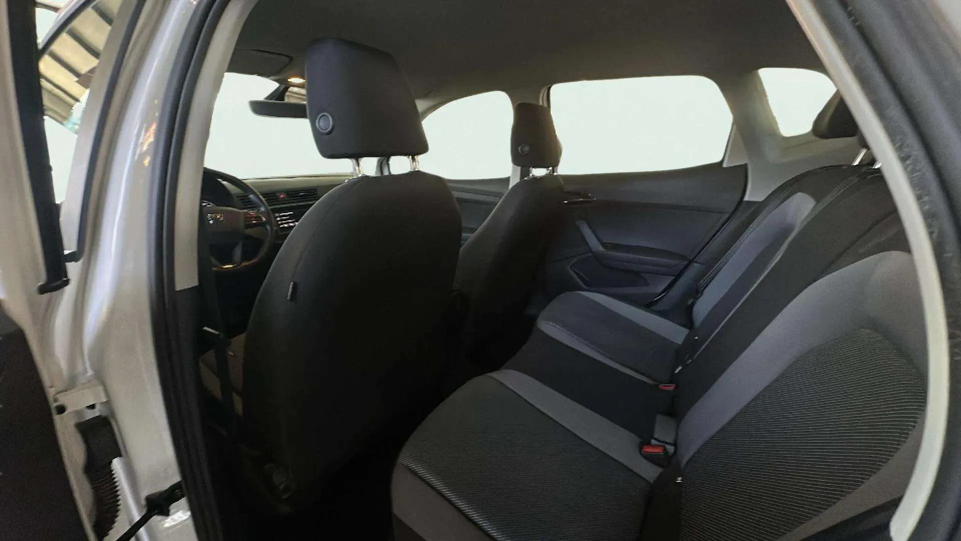 SEAT Arona 1.6 TDI Style Ecomotive - foto 15