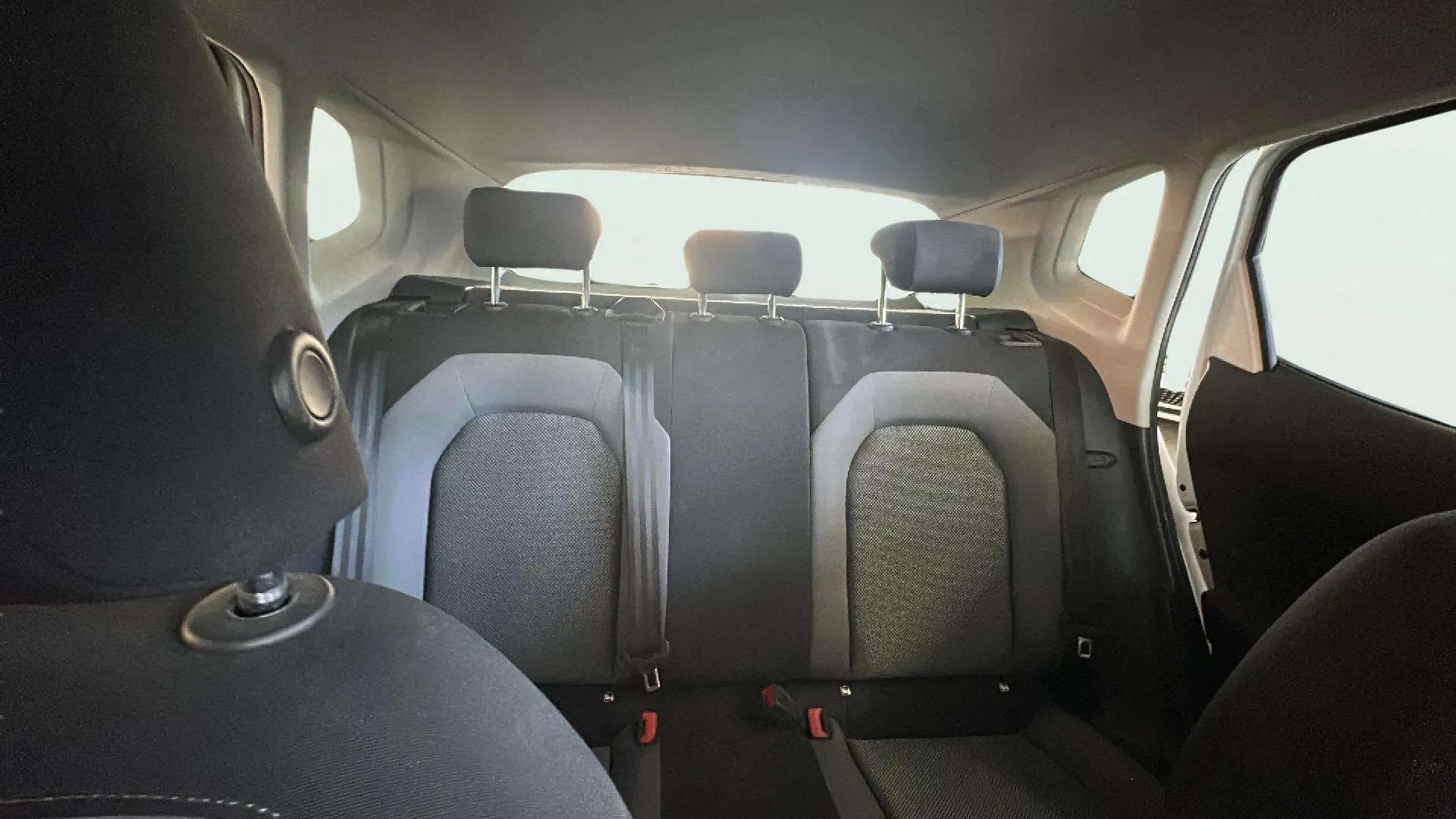 SEAT Arona 1.6 TDI Style Ecomotive - foto 17