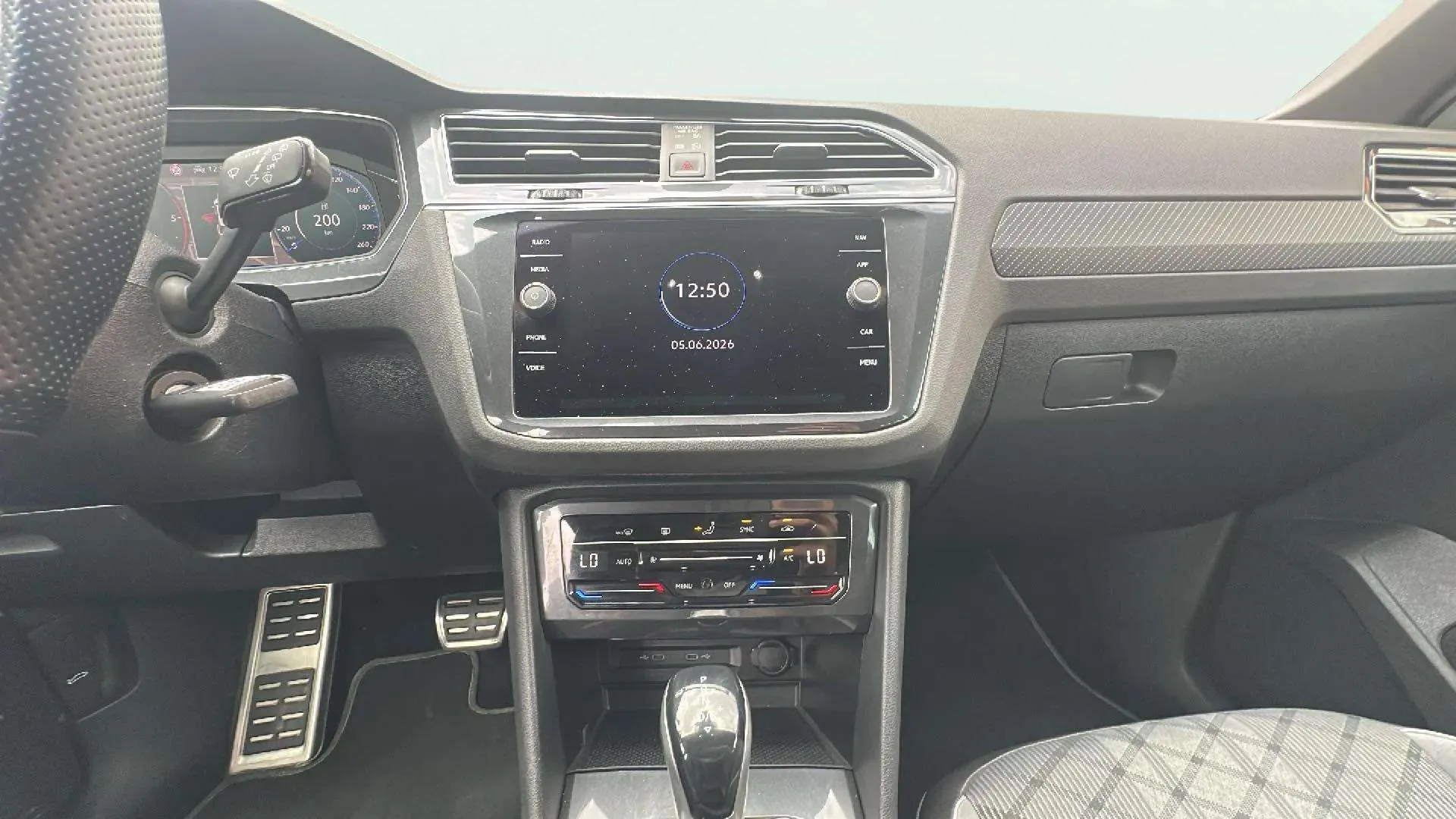Volkswagen Tiguan R-Line 2.0 TDI DSG - foto 11