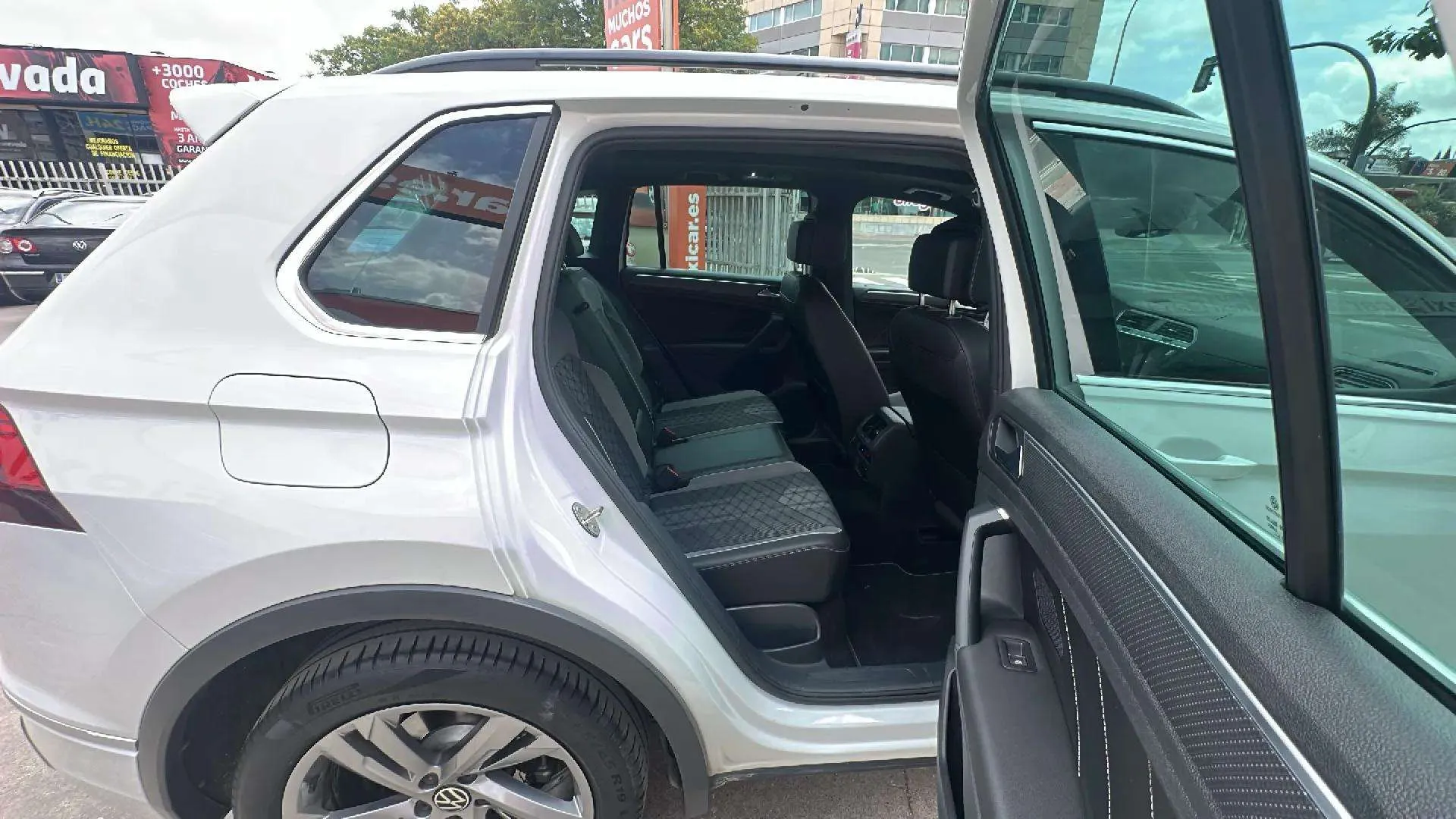 Volkswagen Tiguan R-Line 2.0 TDI DSG - foto 14