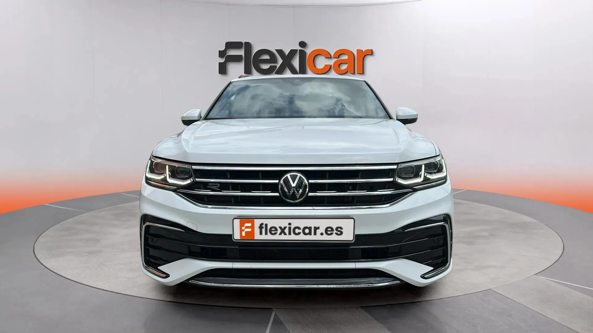 Volkswagen Tiguan R-Line 2.0 TDI DSG - foto 2