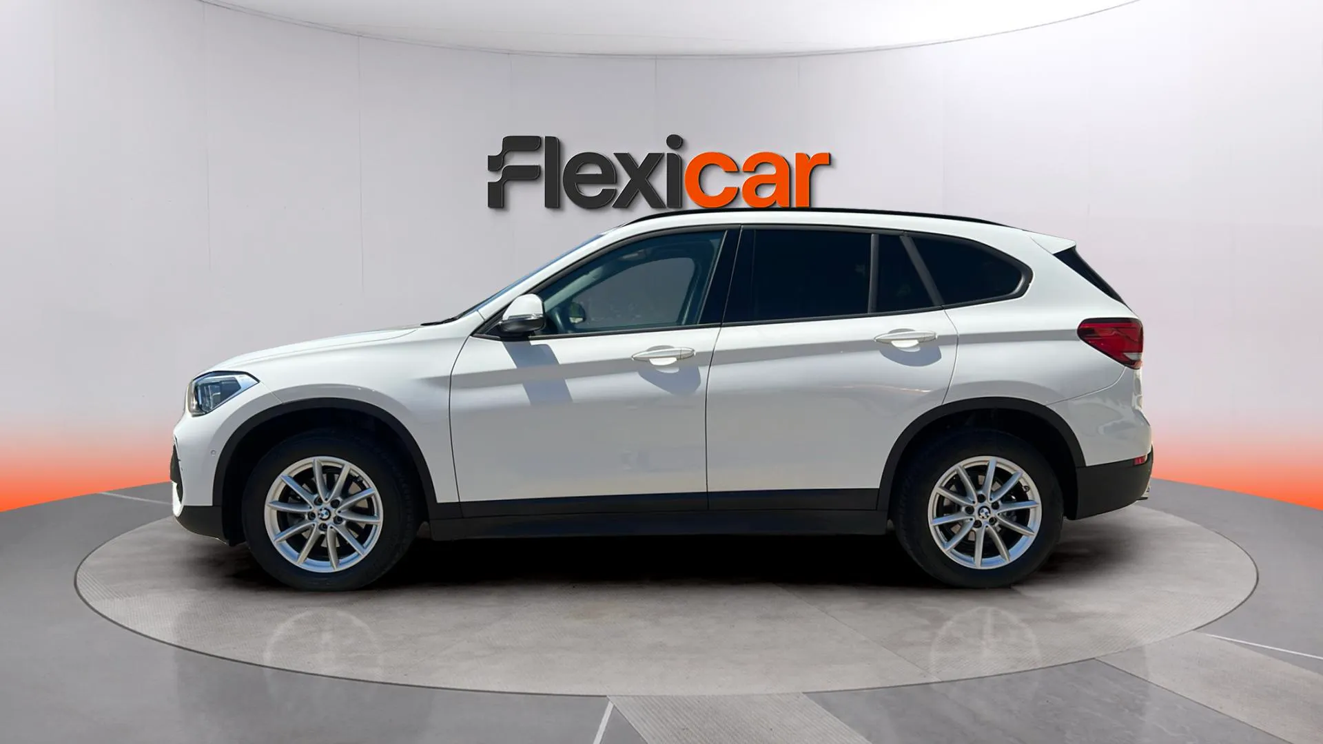 BMW X1 sDrive18dA Corporate - foto 6