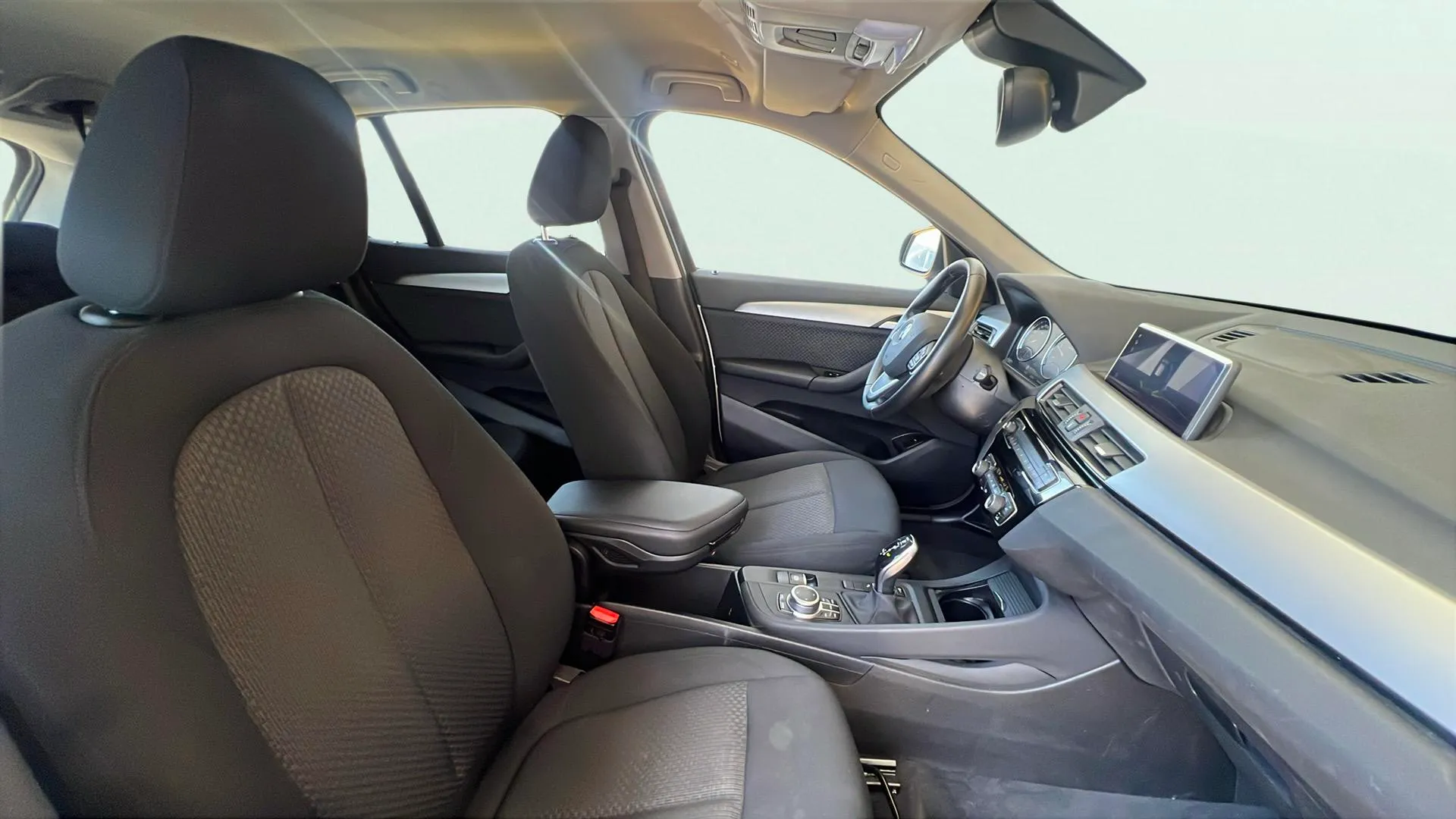 BMW X1 sDrive18dA Corporate - foto 10
