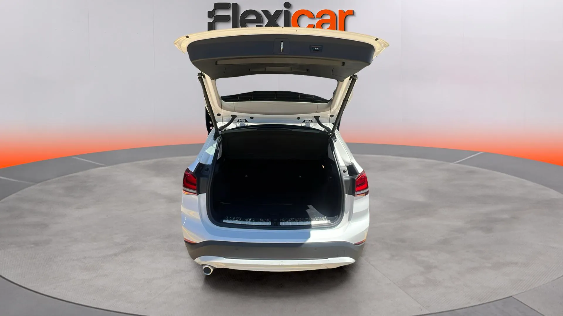 BMW X1 sDrive18dA Corporate - foto 19