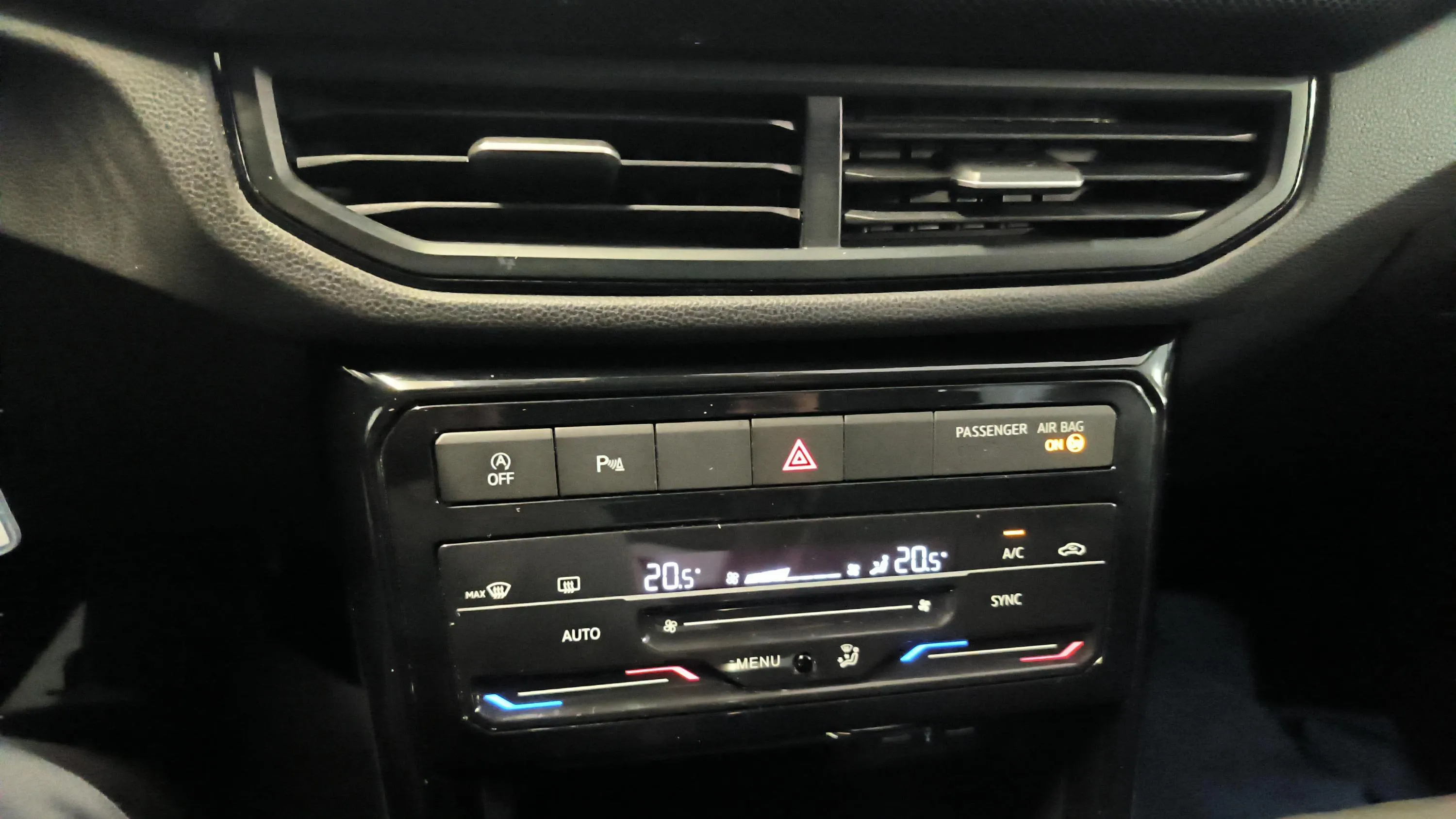 Volkswagen T-Cross Life 1.0 TSI DSG - foto 18