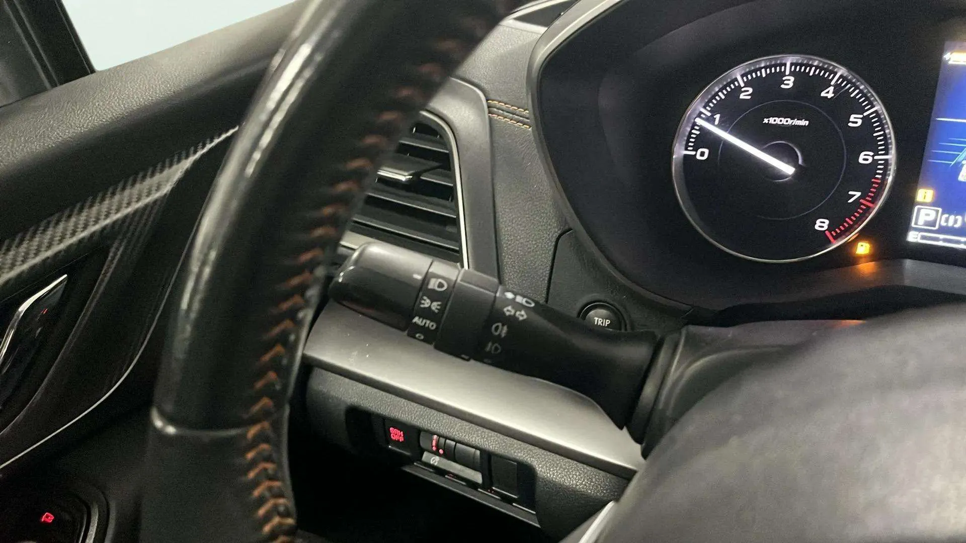 Subaru XV 2.0i Hybrid CVT Executive Plus - foto 15