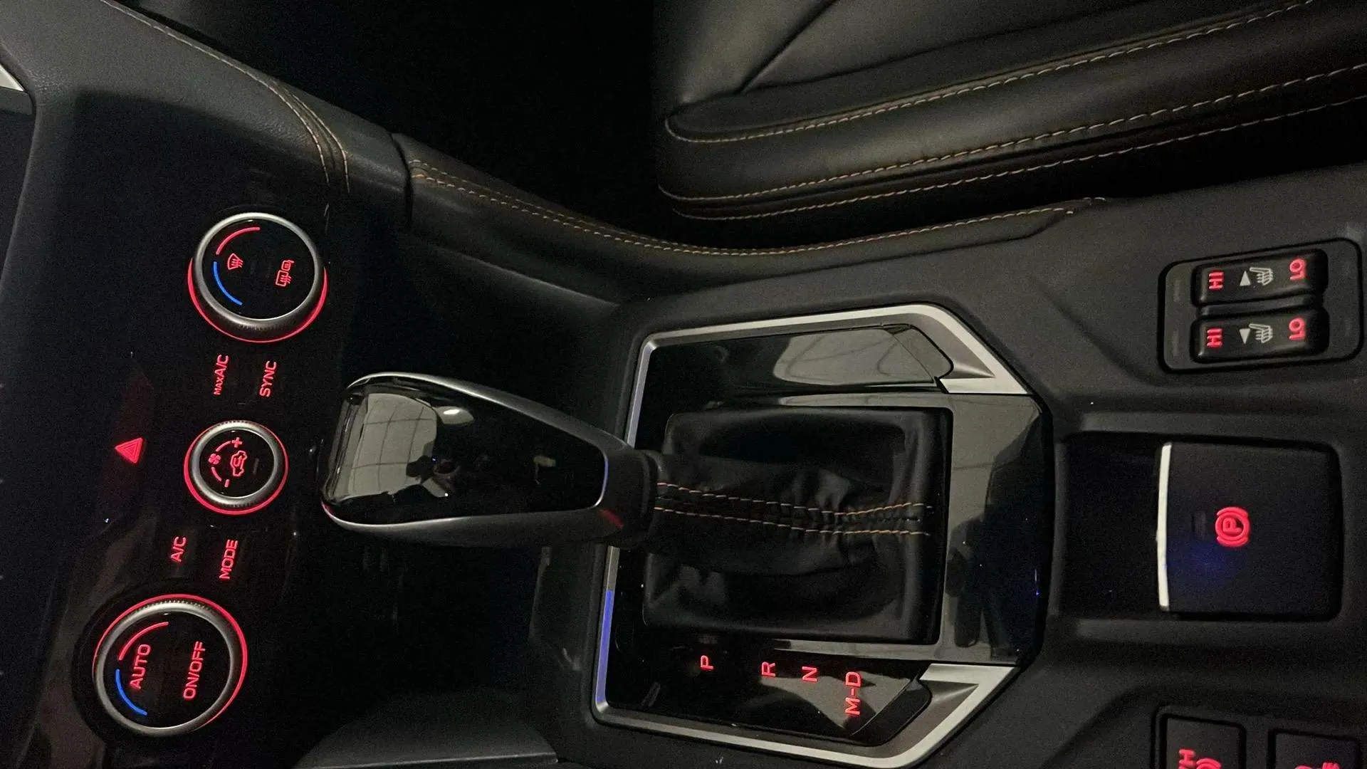 Subaru XV 2.0i Hybrid CVT Executive Plus - foto 19