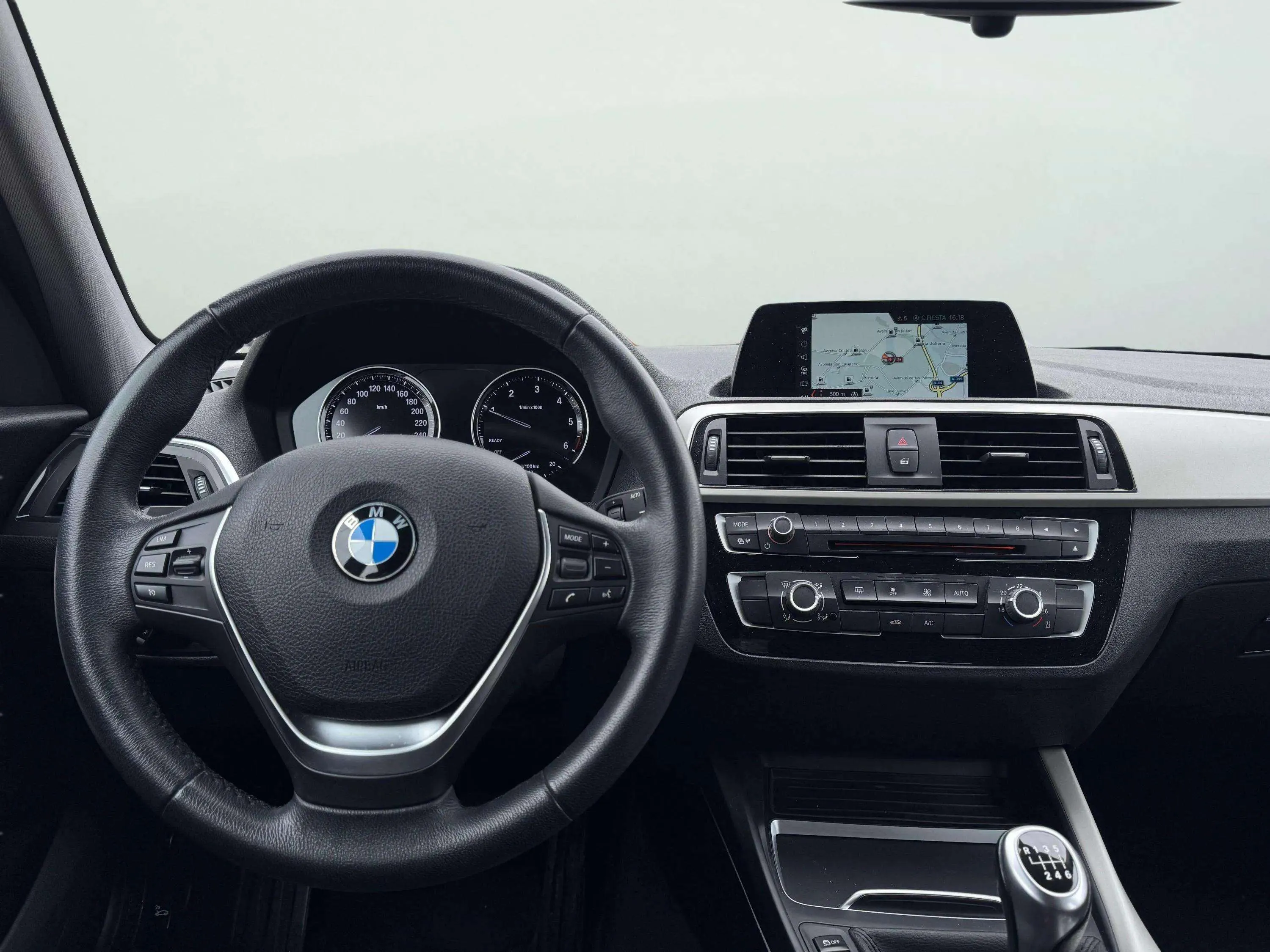 BMW Serie 1 116d - foto 11