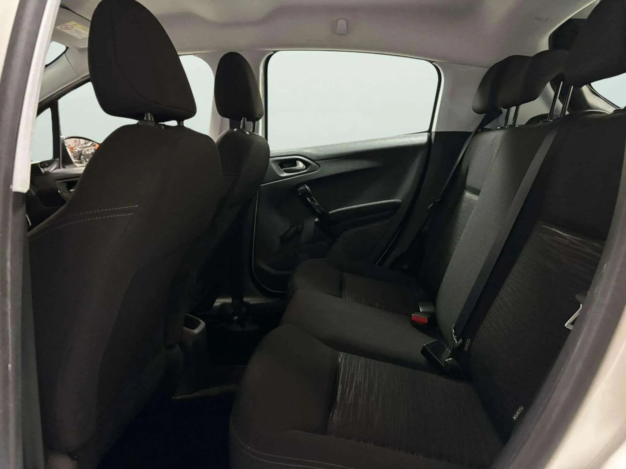 Peugeot 208 Access 1.2L PureTech - foto 9