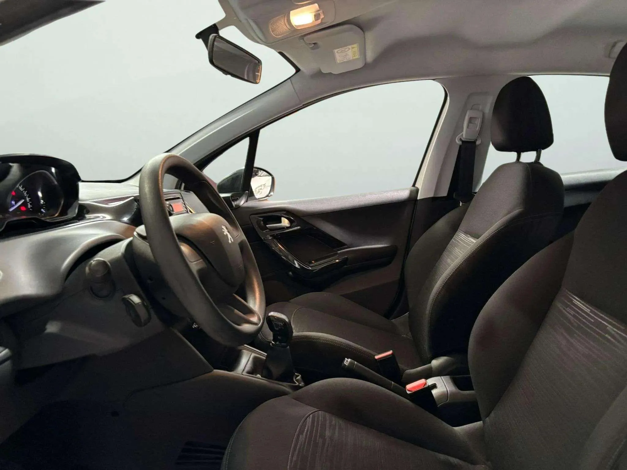 Peugeot 208 Access 1.2L PureTech - foto 12