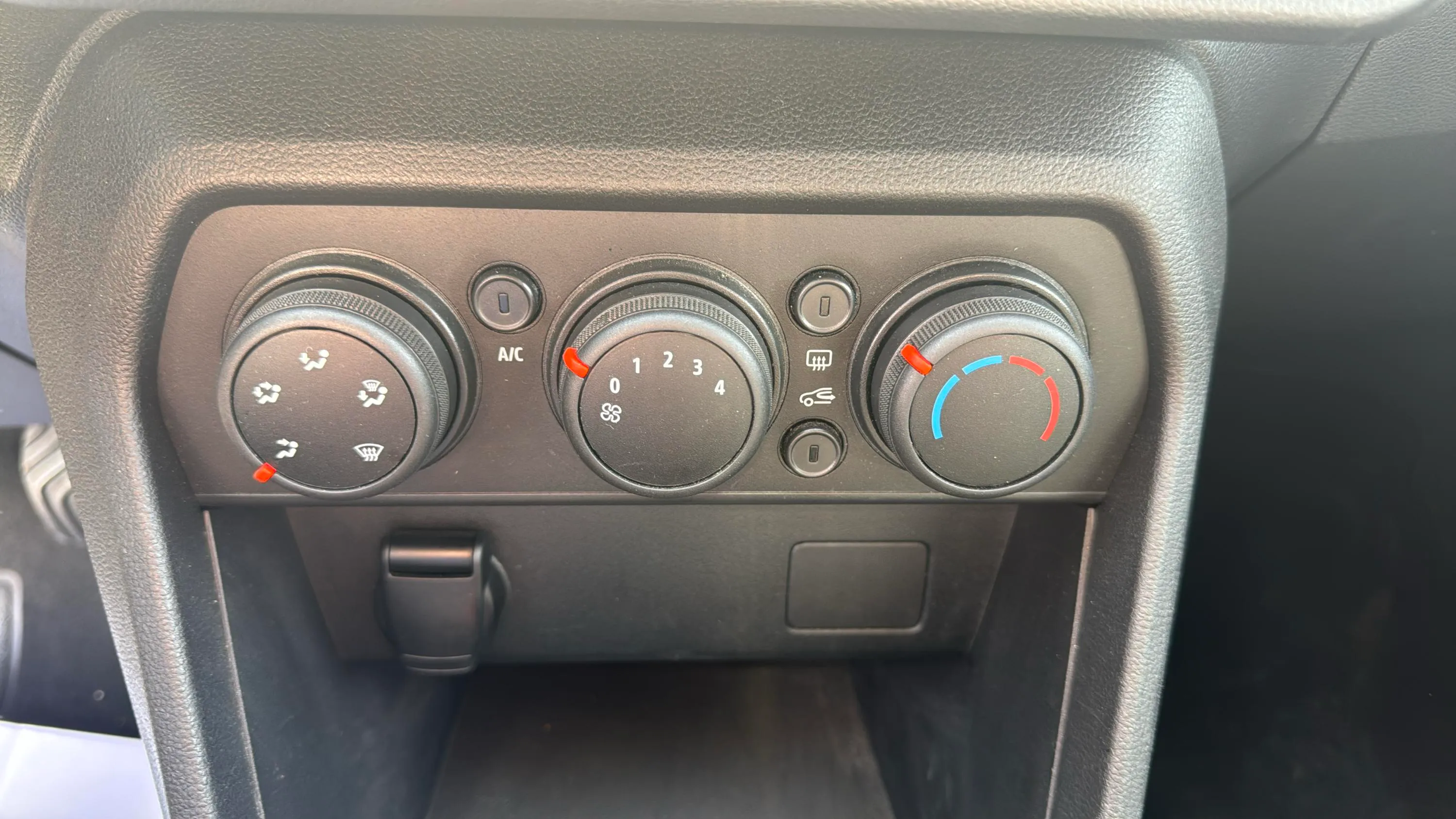 Dacia Sandero Comfort TCe -SS - foto 19
