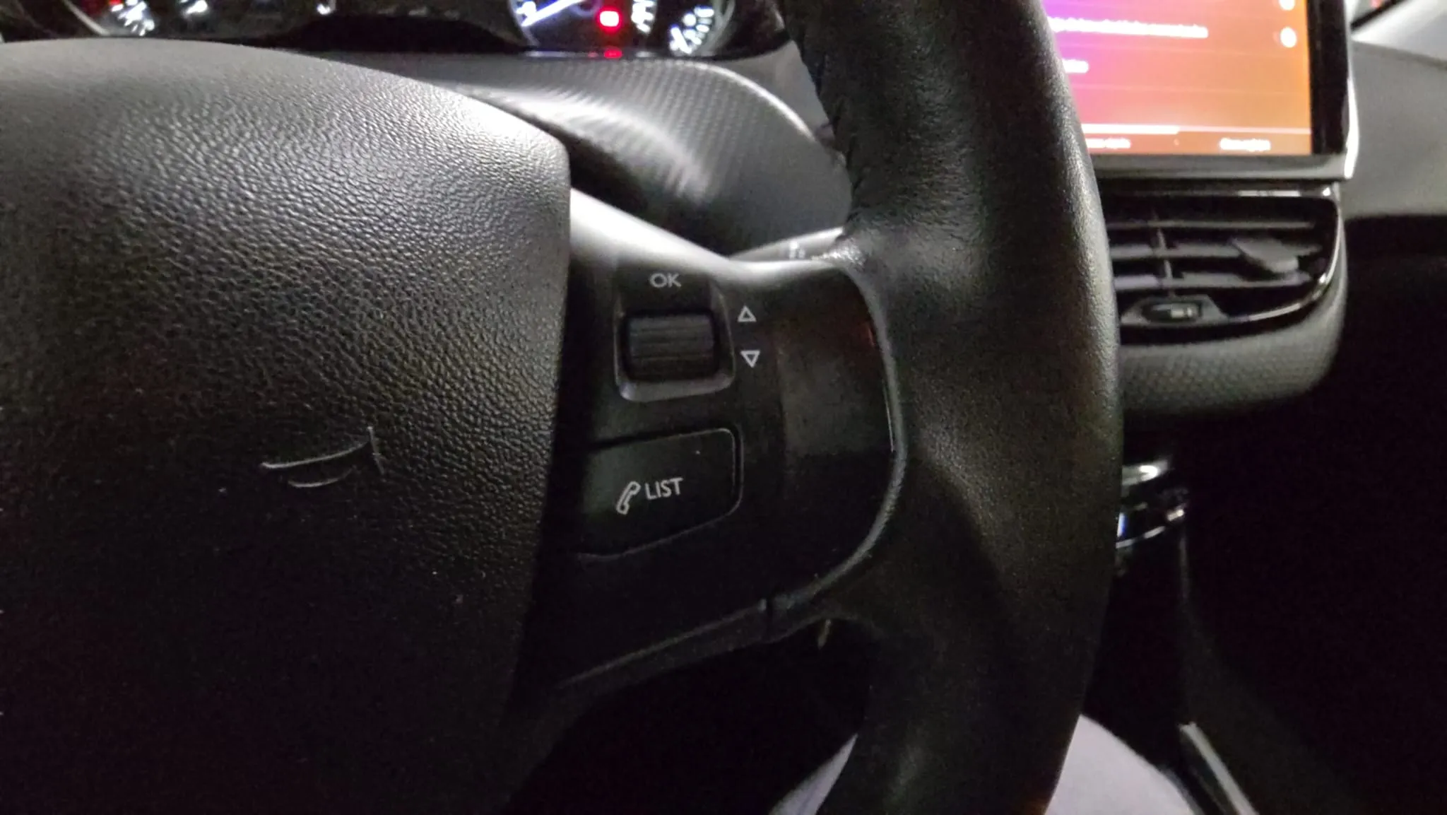 Peugeot 2008 Access 1.2L PureTech - foto 17