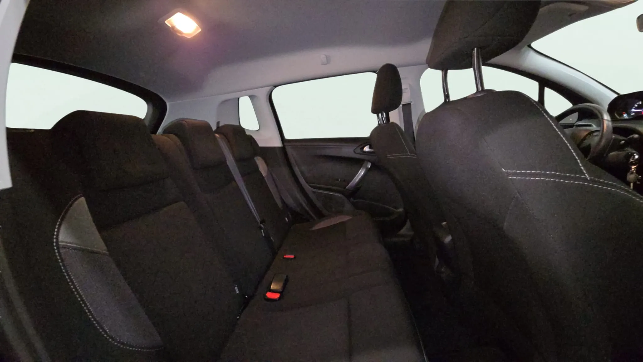 Peugeot 2008 Access 1.2L PureTech - foto 15