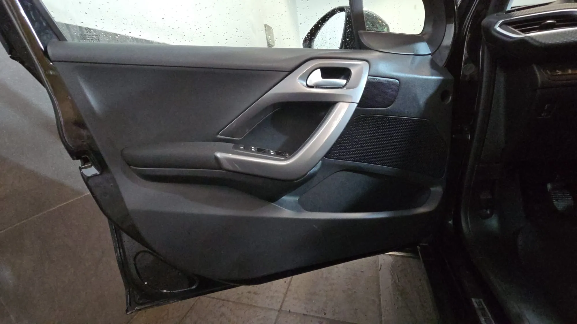 Peugeot 2008 Access 1.2L PureTech - foto 19