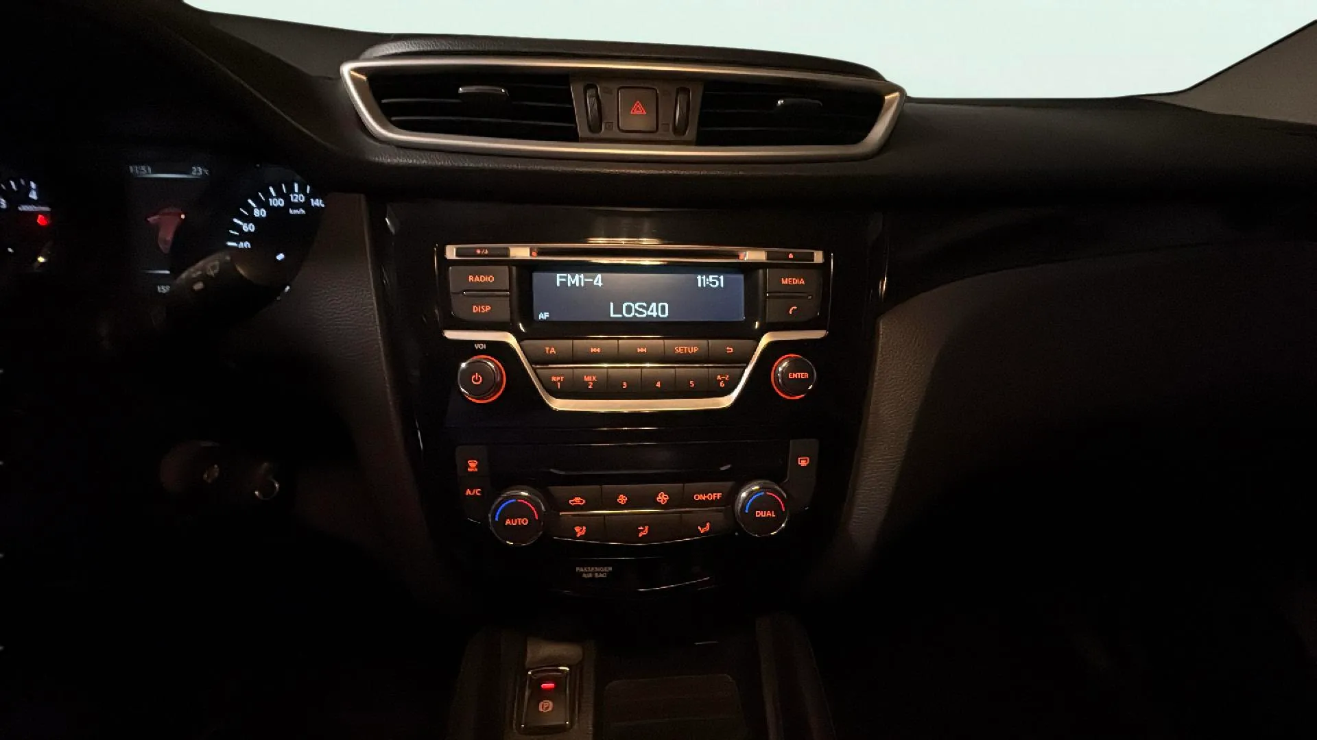 Nissan Qashqai 1.2i DIG-T N-Connecta 4x2 - foto 11
