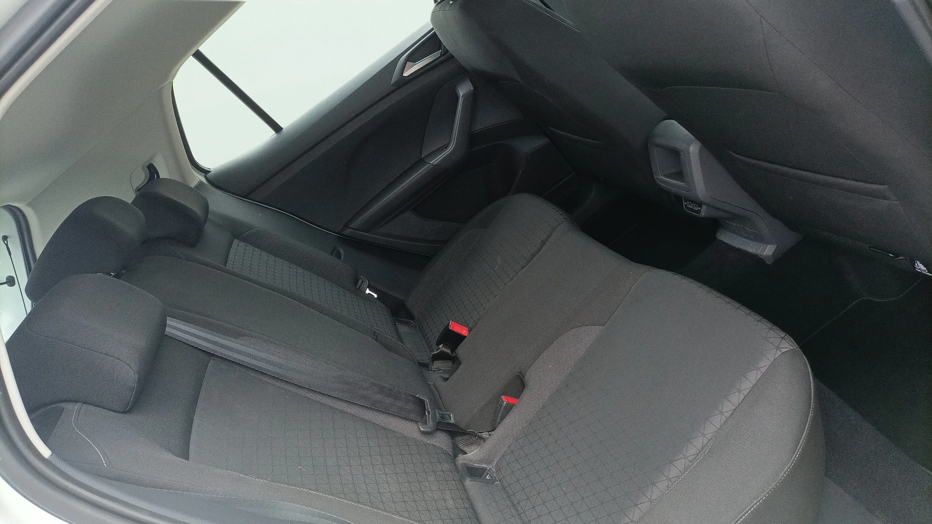 Volkswagen T-Cross Advance 1.0 TSI - foto 24