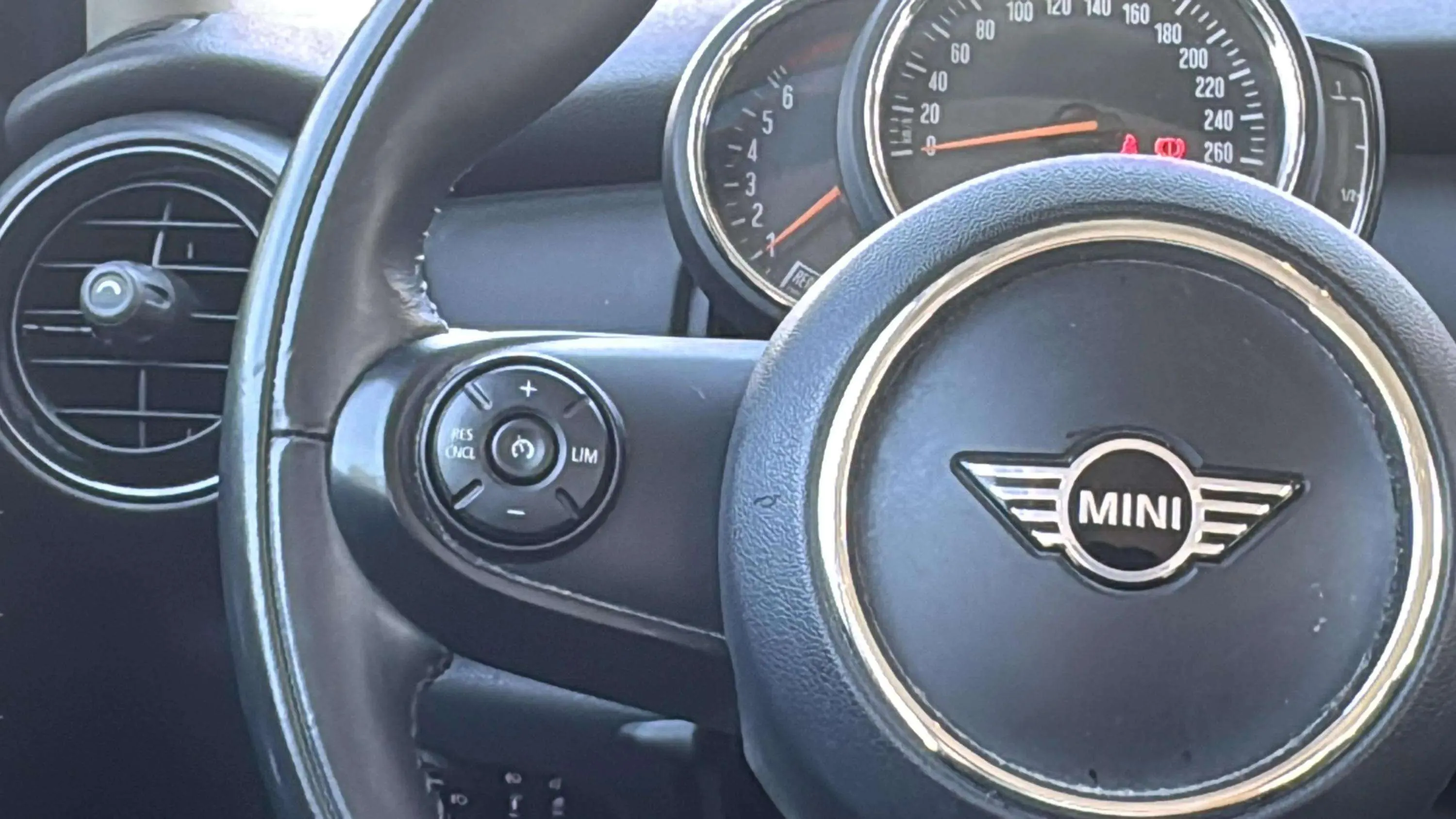 MINI Cooper One - foto 14