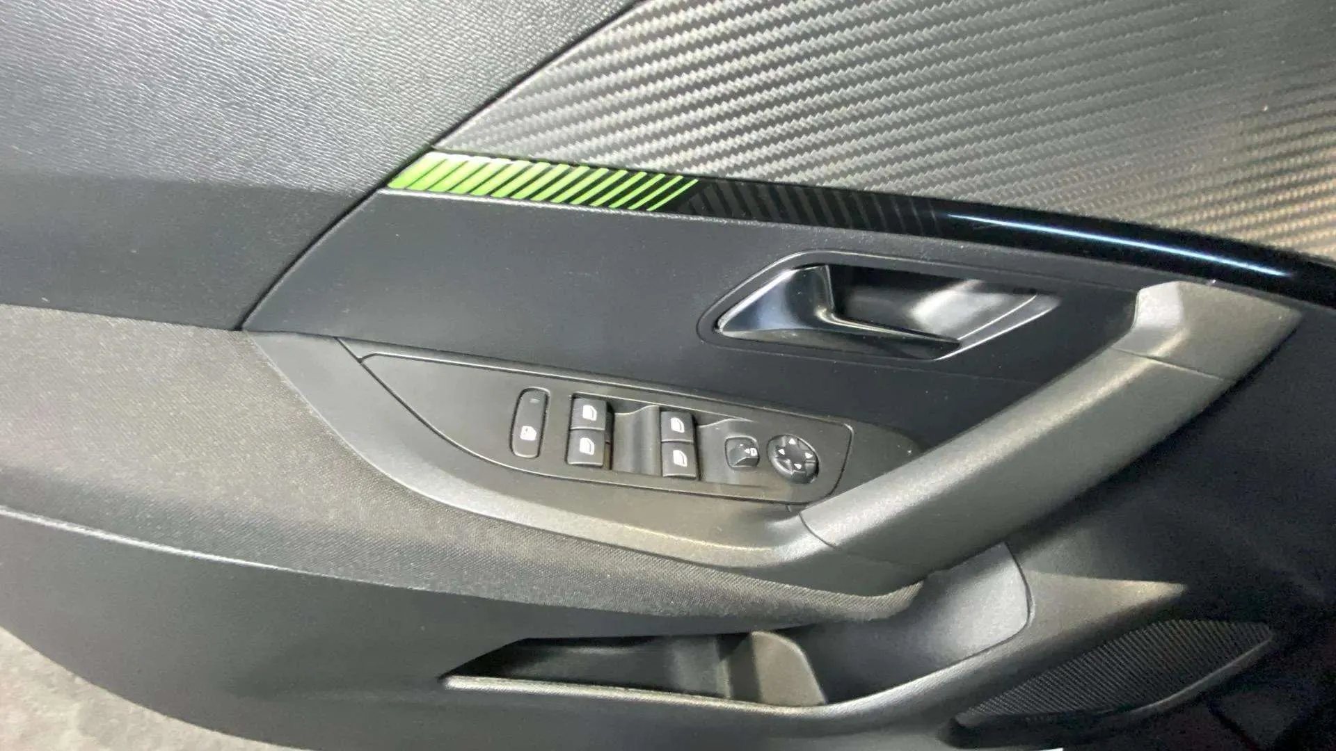Peugeot 2008 Active Pack PureTech 100 - foto 22