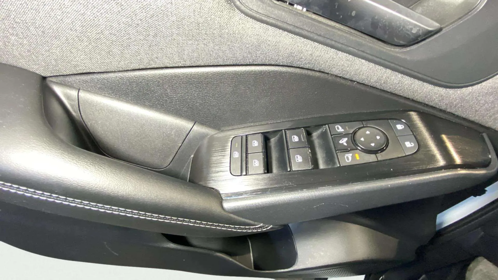 Nissan Qashqai DIG-T mHEV 4x2 Acenta - foto 24