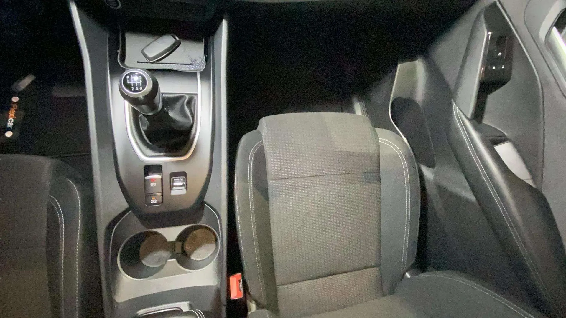 Nissan Qashqai DIG-T mHEV 4x2 Acenta - foto 29