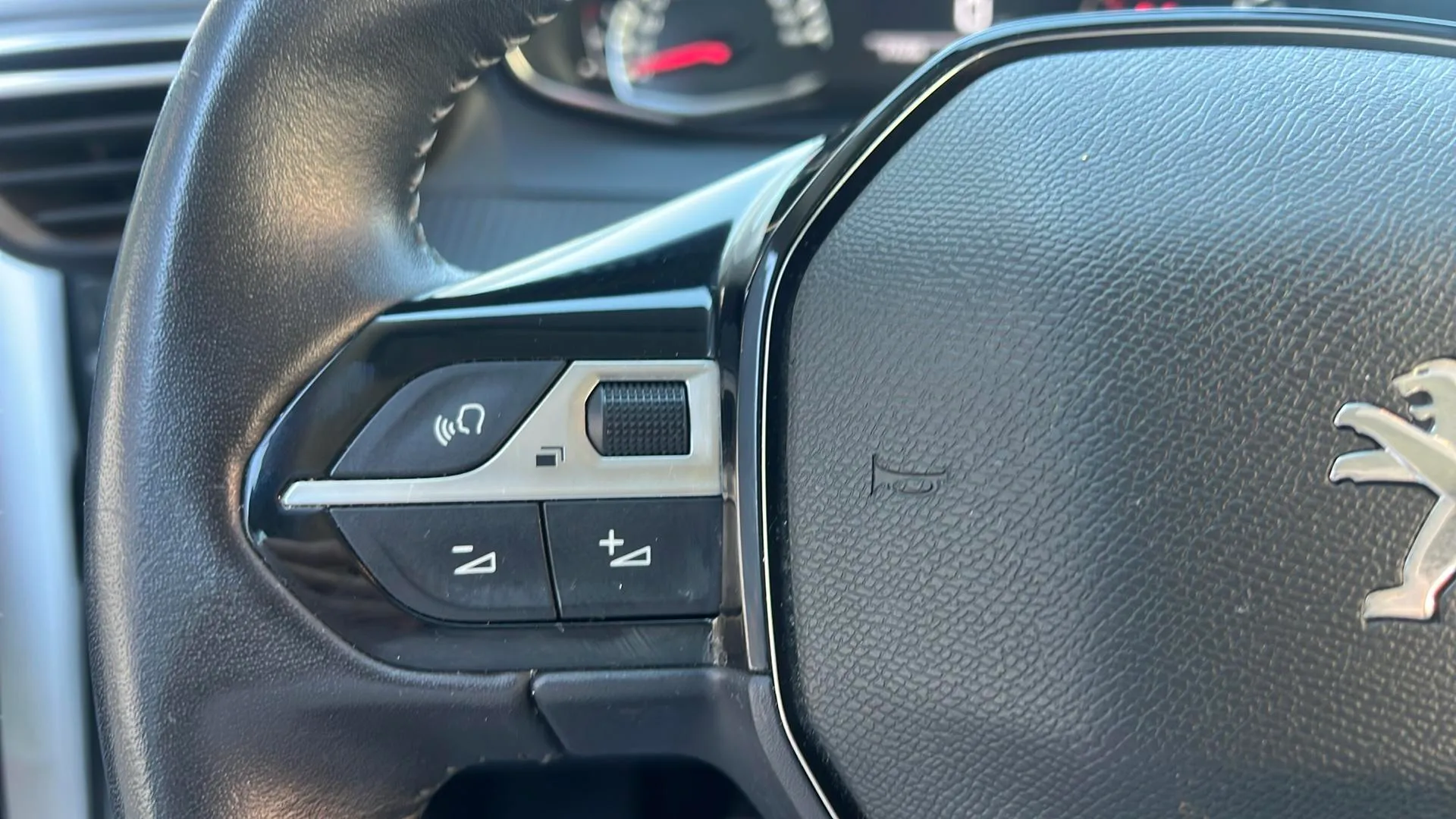 Peugeot 208 PureTech Active Pack - foto 13