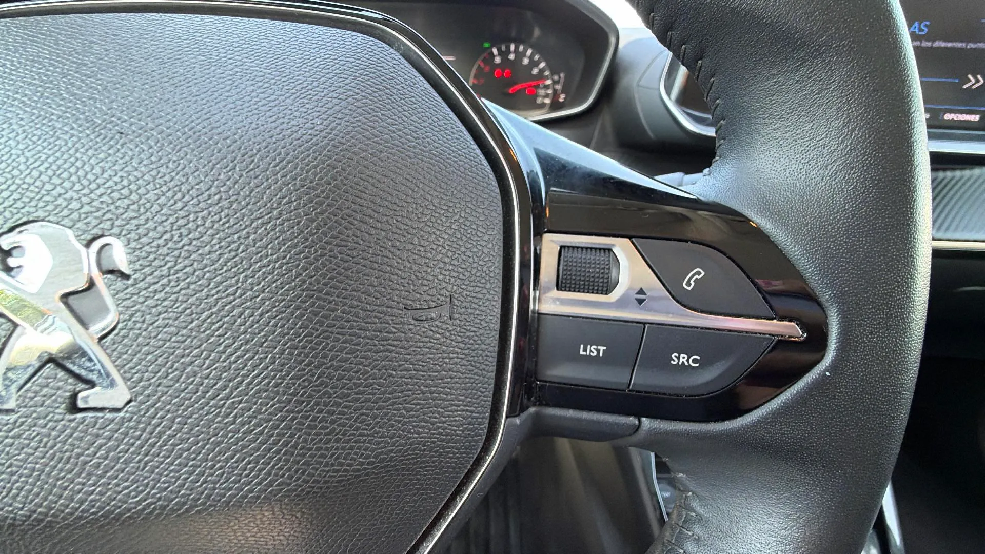 Peugeot 208 PureTech Allure - foto 16