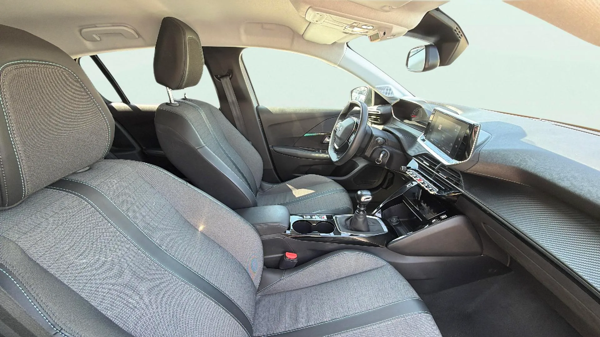 Peugeot 208 PureTech Allure - foto 17