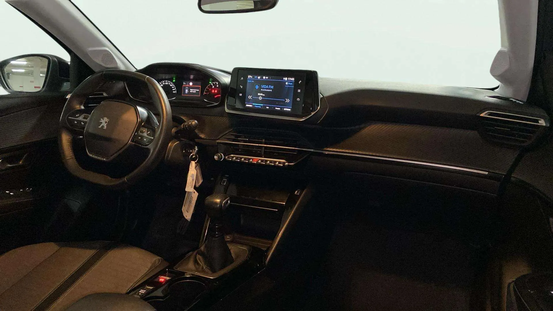 Peugeot 208 PureTech Allure - foto 19