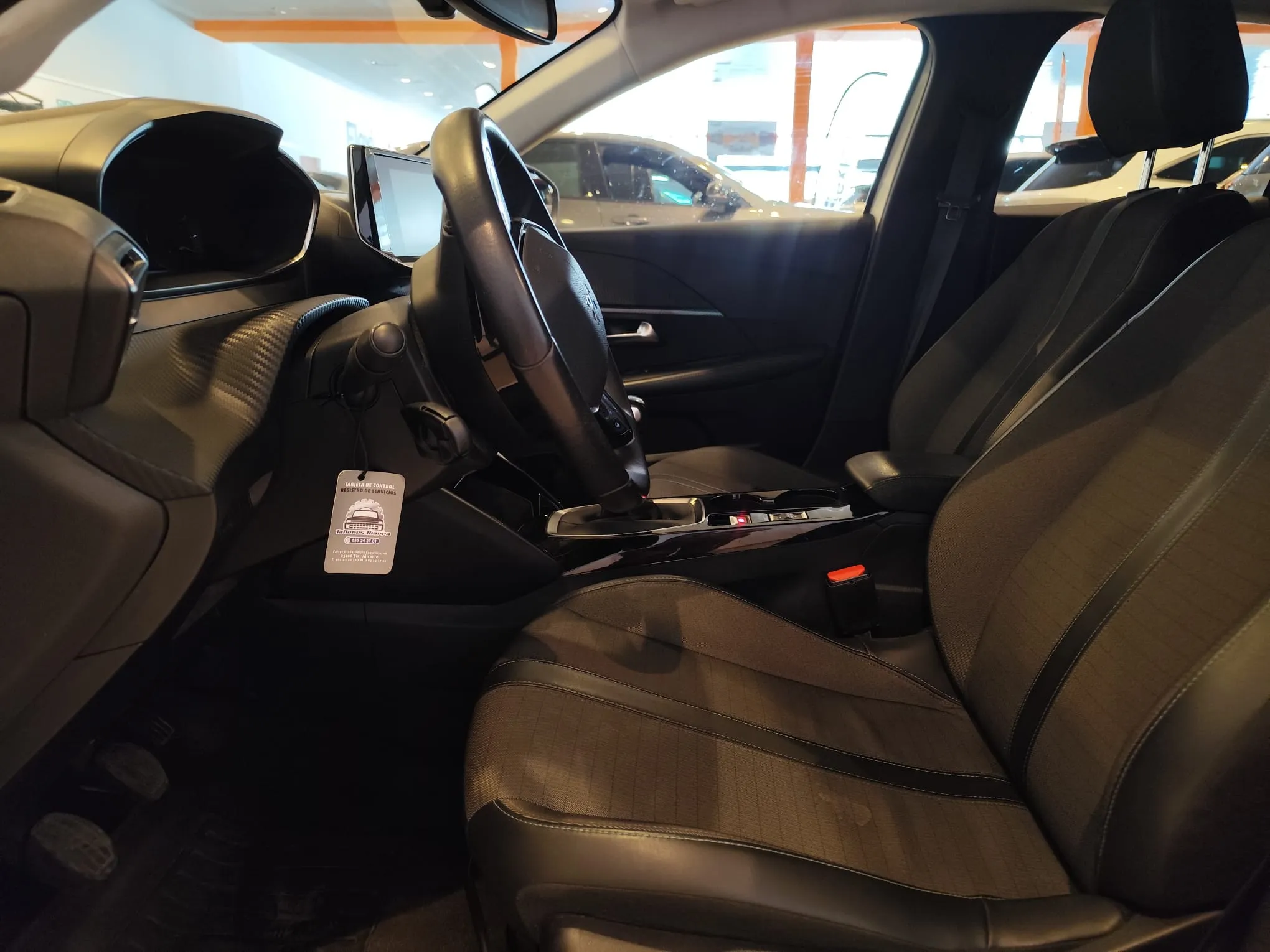 Peugeot 208 PureTech Allure - foto 10