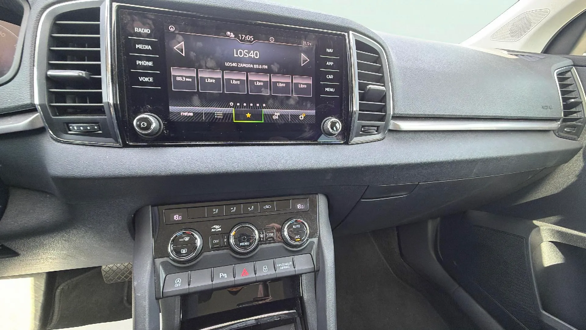 Škoda Karoq 2.0 TDI DSG 4x4 Ambition - foto 23