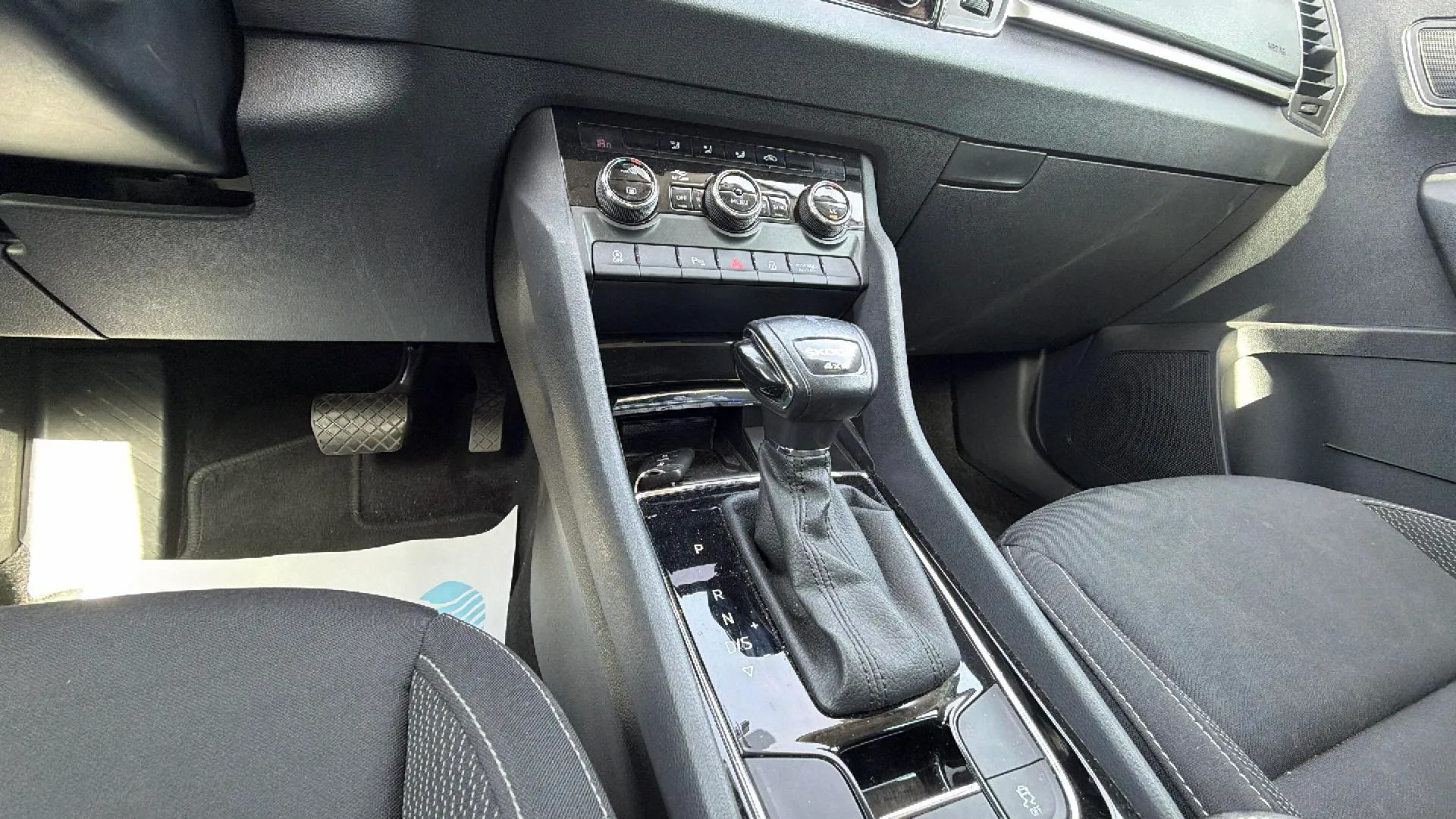 Škoda Karoq 2.0 TDI DSG 4x4 Ambition - foto 20