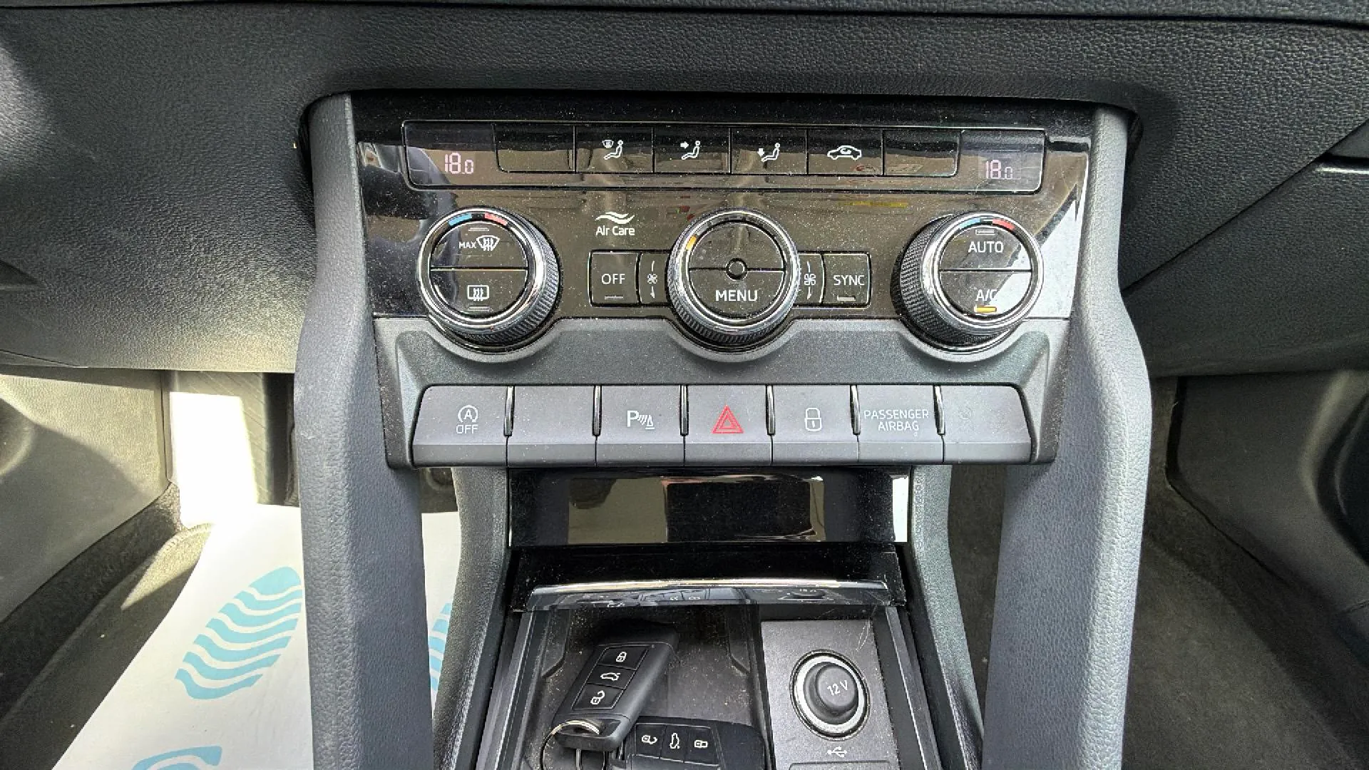Škoda Karoq 2.0 TDI DSG 4x4 Ambition - foto 22