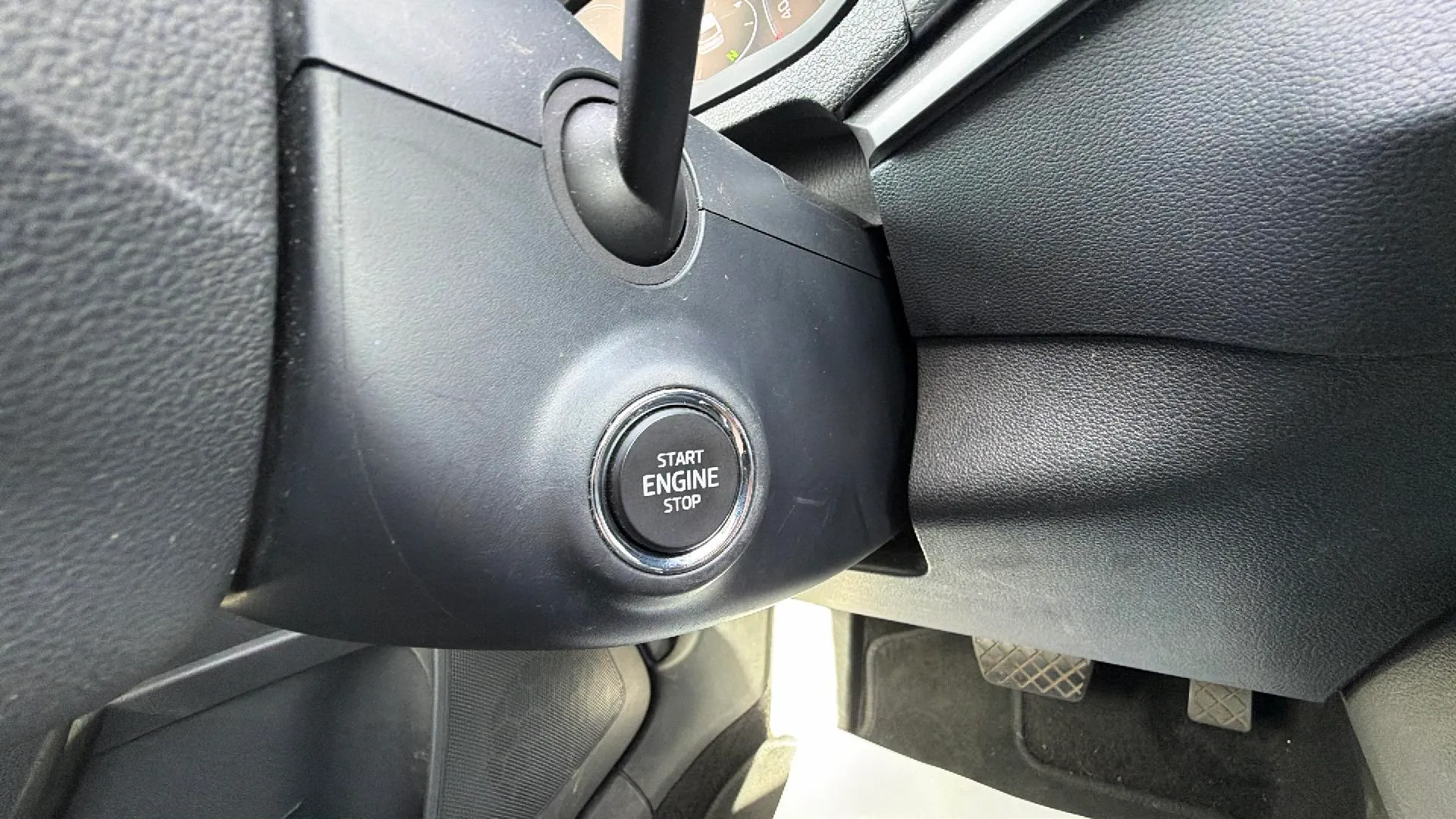 Škoda Karoq 2.0 TDI DSG 4x4 Ambition - foto 24