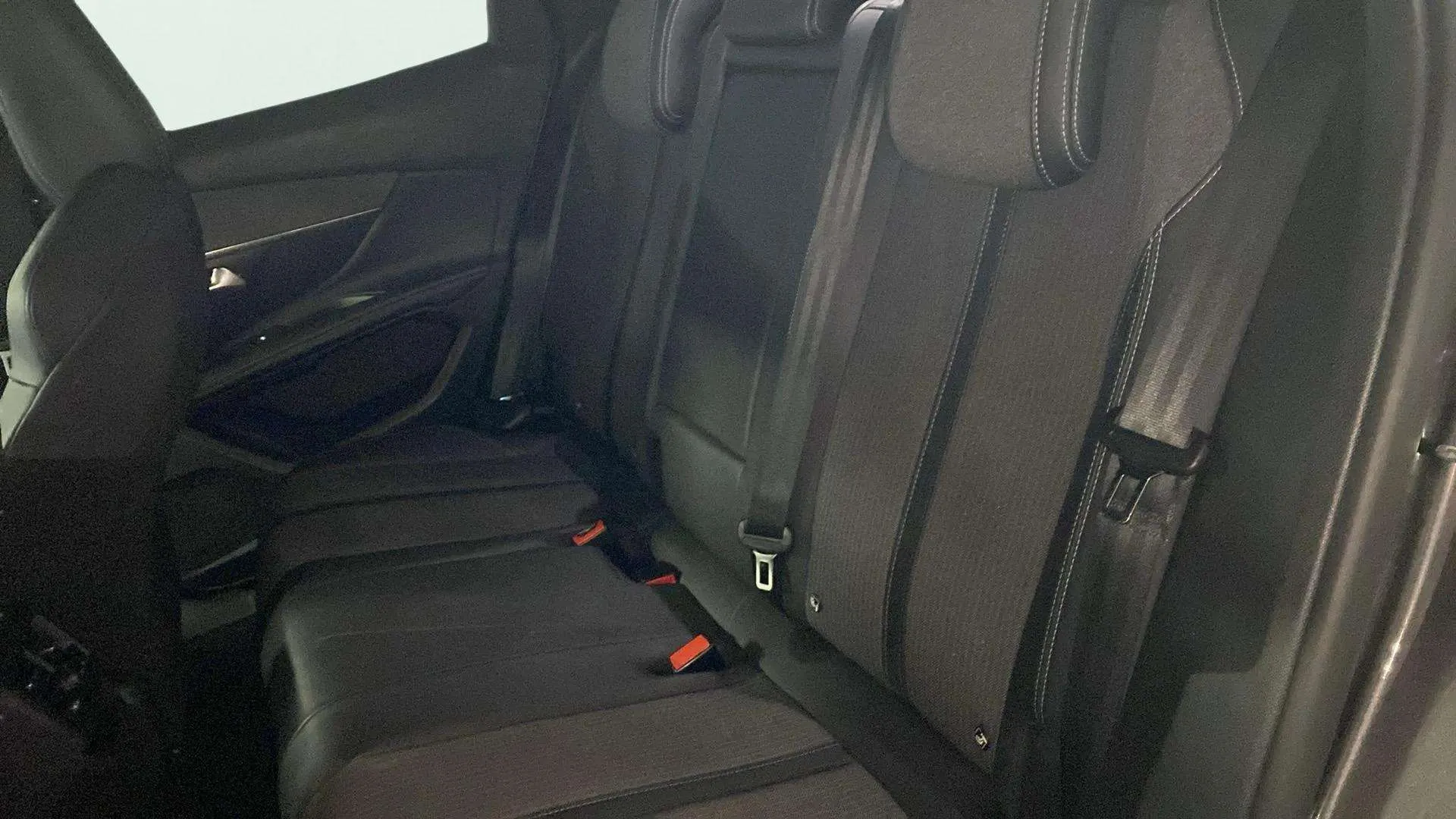 Peugeot 3008 1.2 PureTech Allure Pack - foto 24