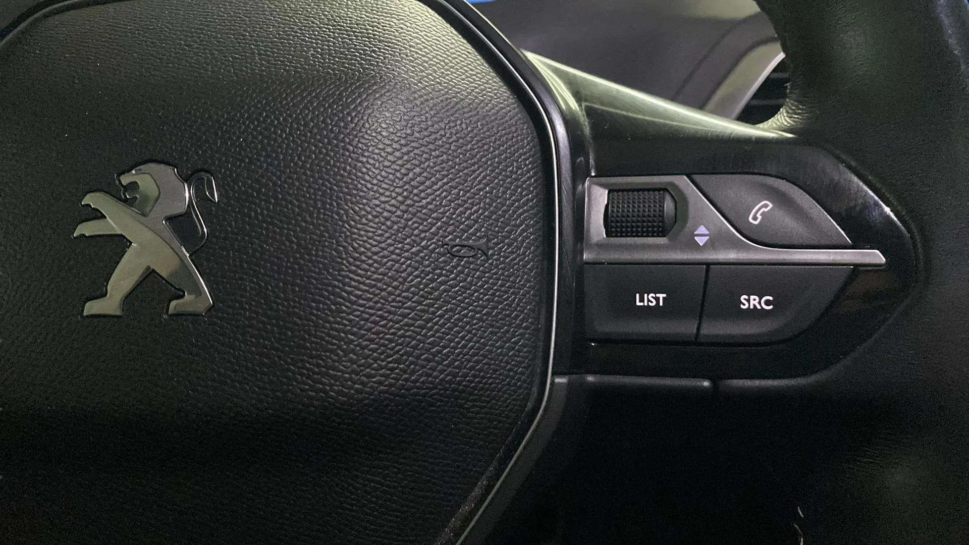 Peugeot 3008 1.2 PureTech Allure Pack - foto 12