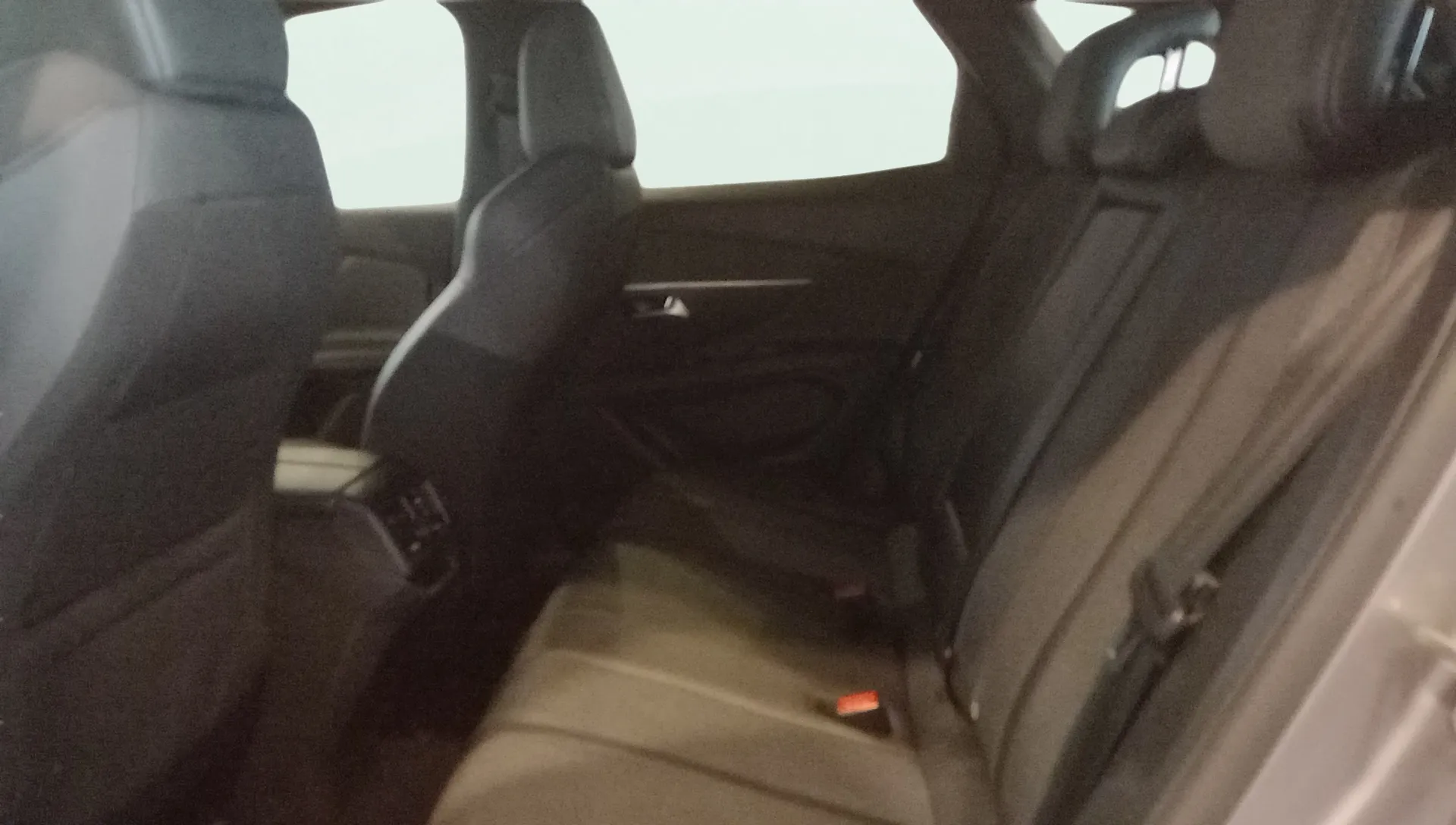 Peugeot 3008 1.2 PureTech Allure Pack - foto 23