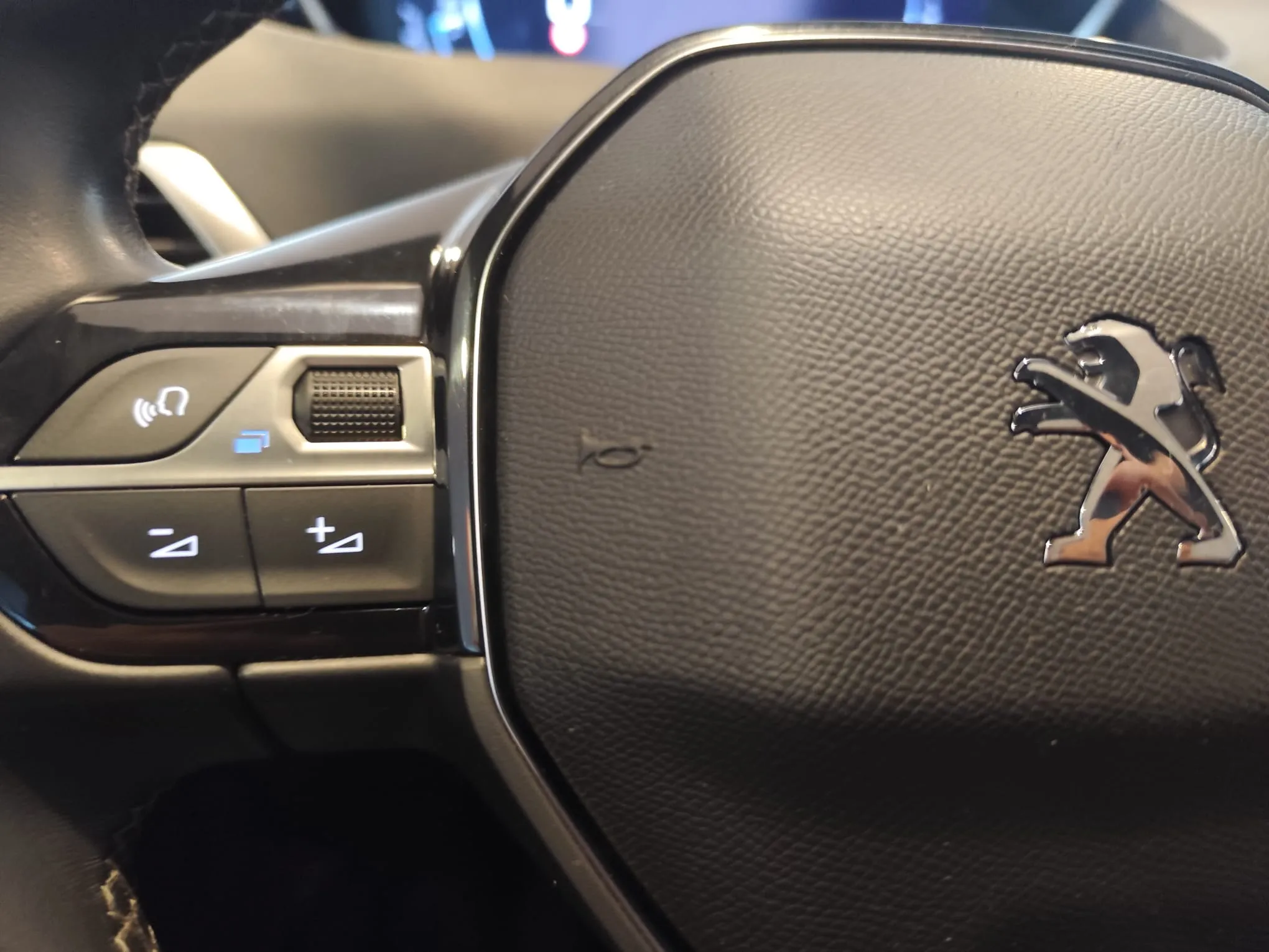 Peugeot 3008 1.2 PureTech Allure Pack - foto 11