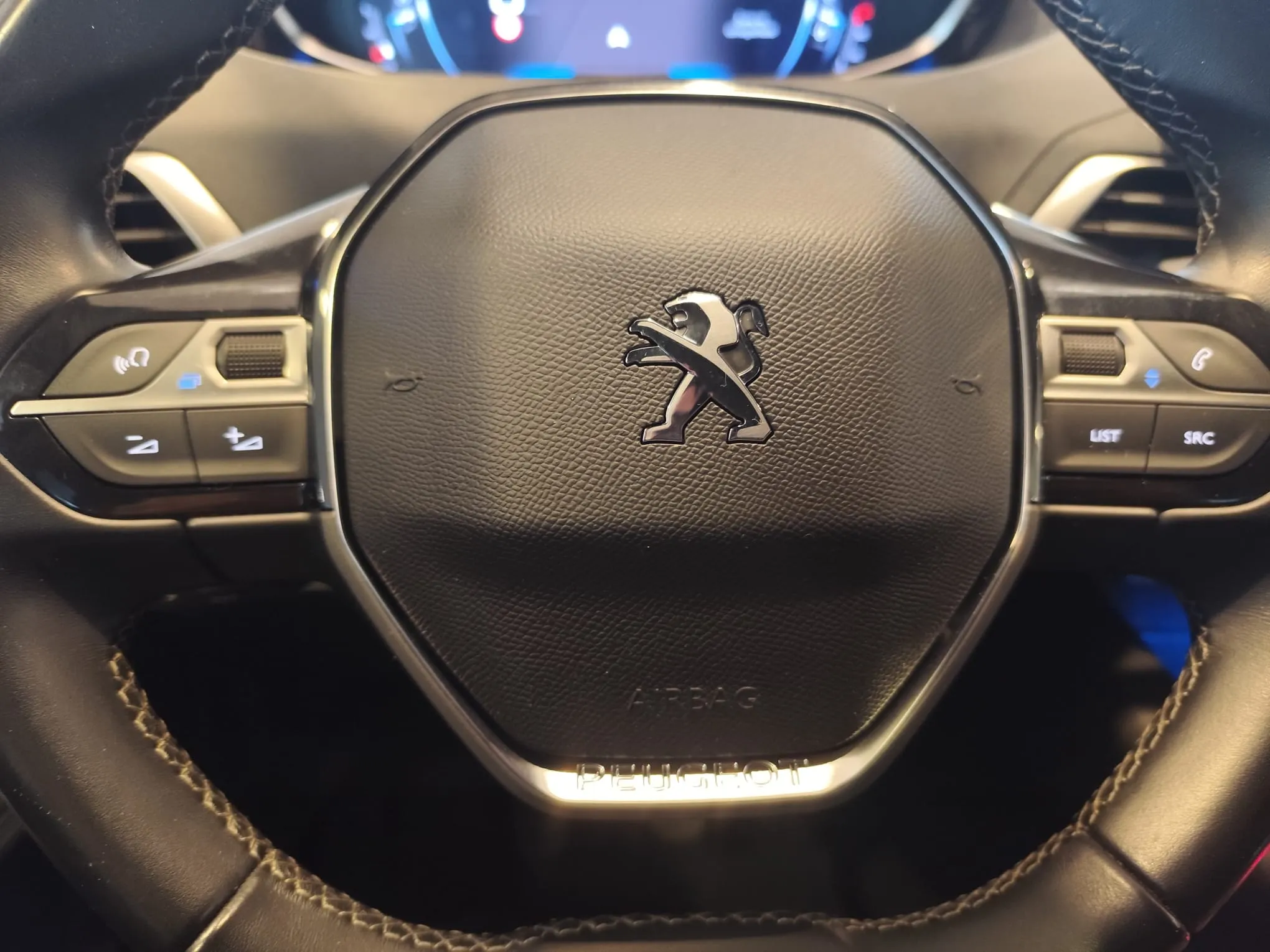 Peugeot 3008 1.2 PureTech Allure Pack - foto 12