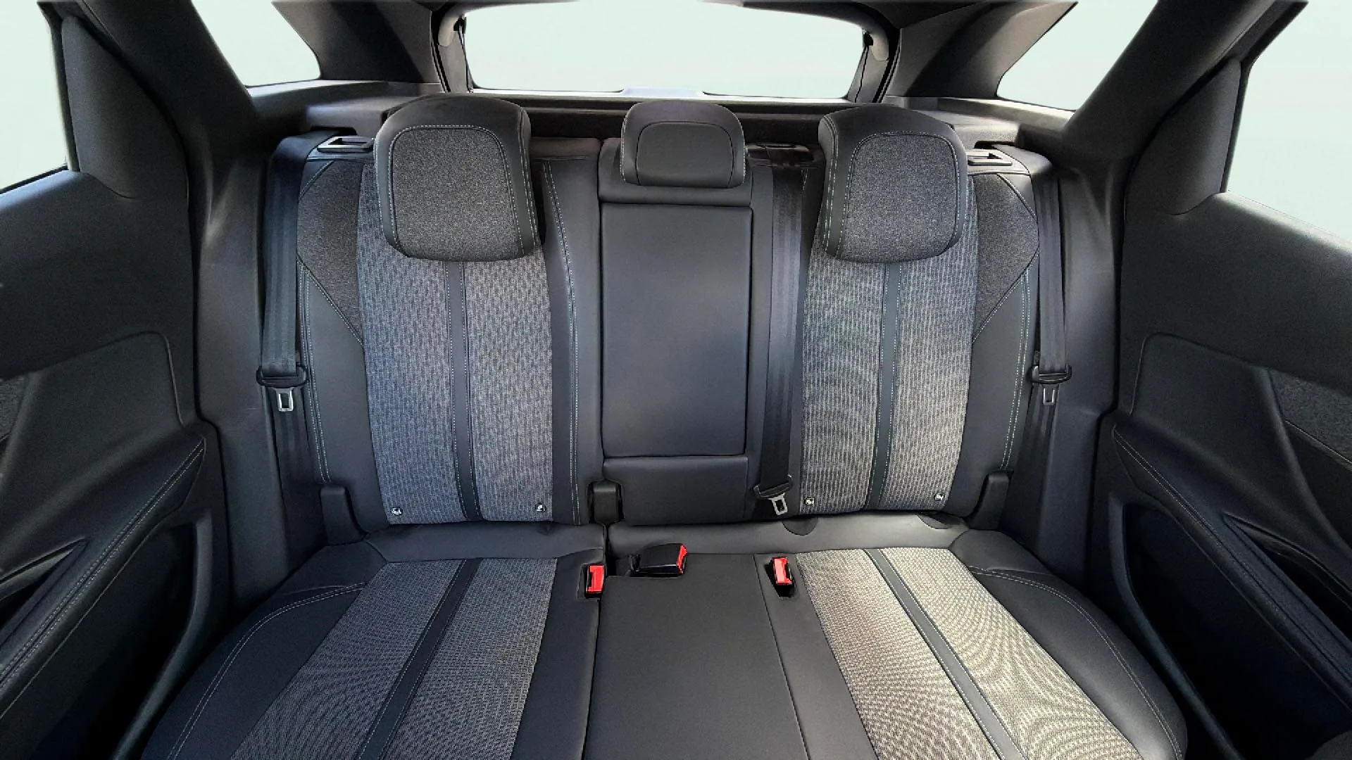 Peugeot 3008 1.2 PureTech Allure Pack - foto 19