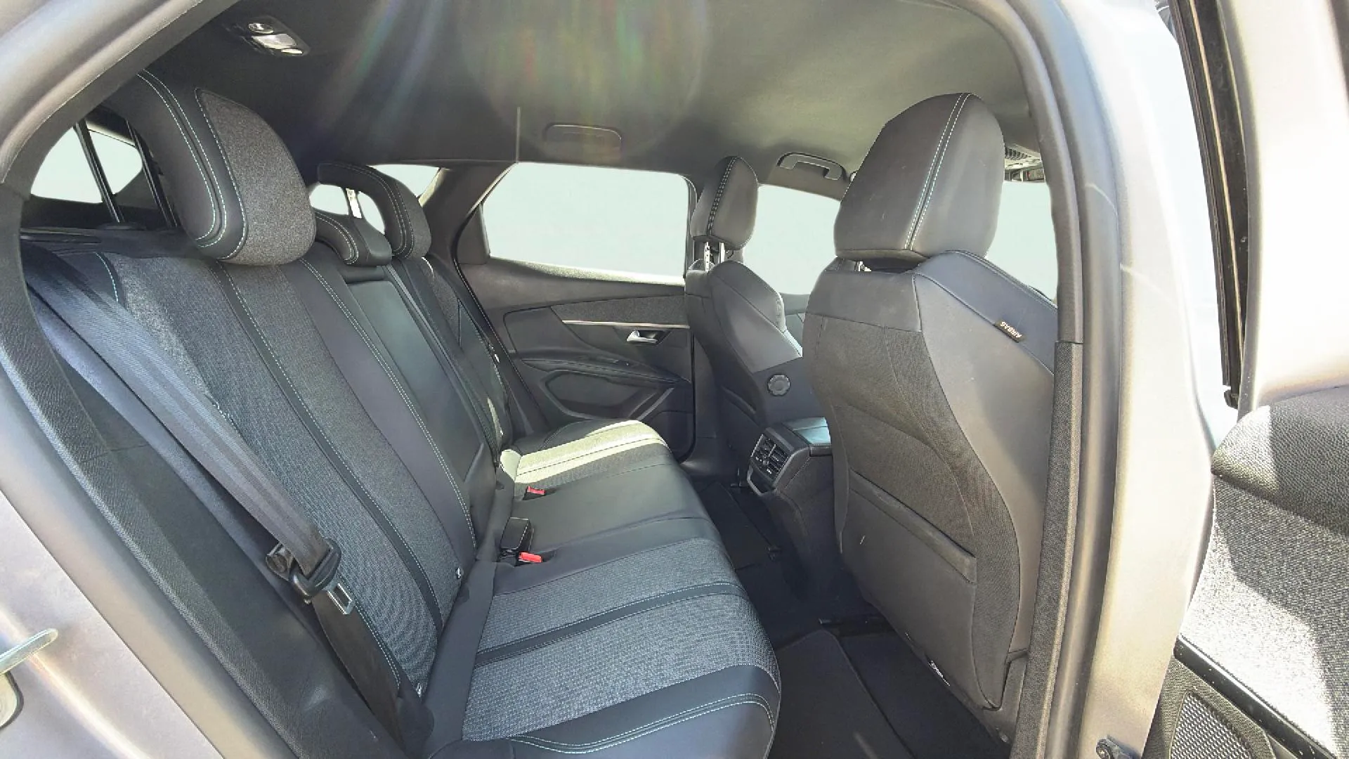 Peugeot 3008 1.2 PureTech Allure Pack - foto 18