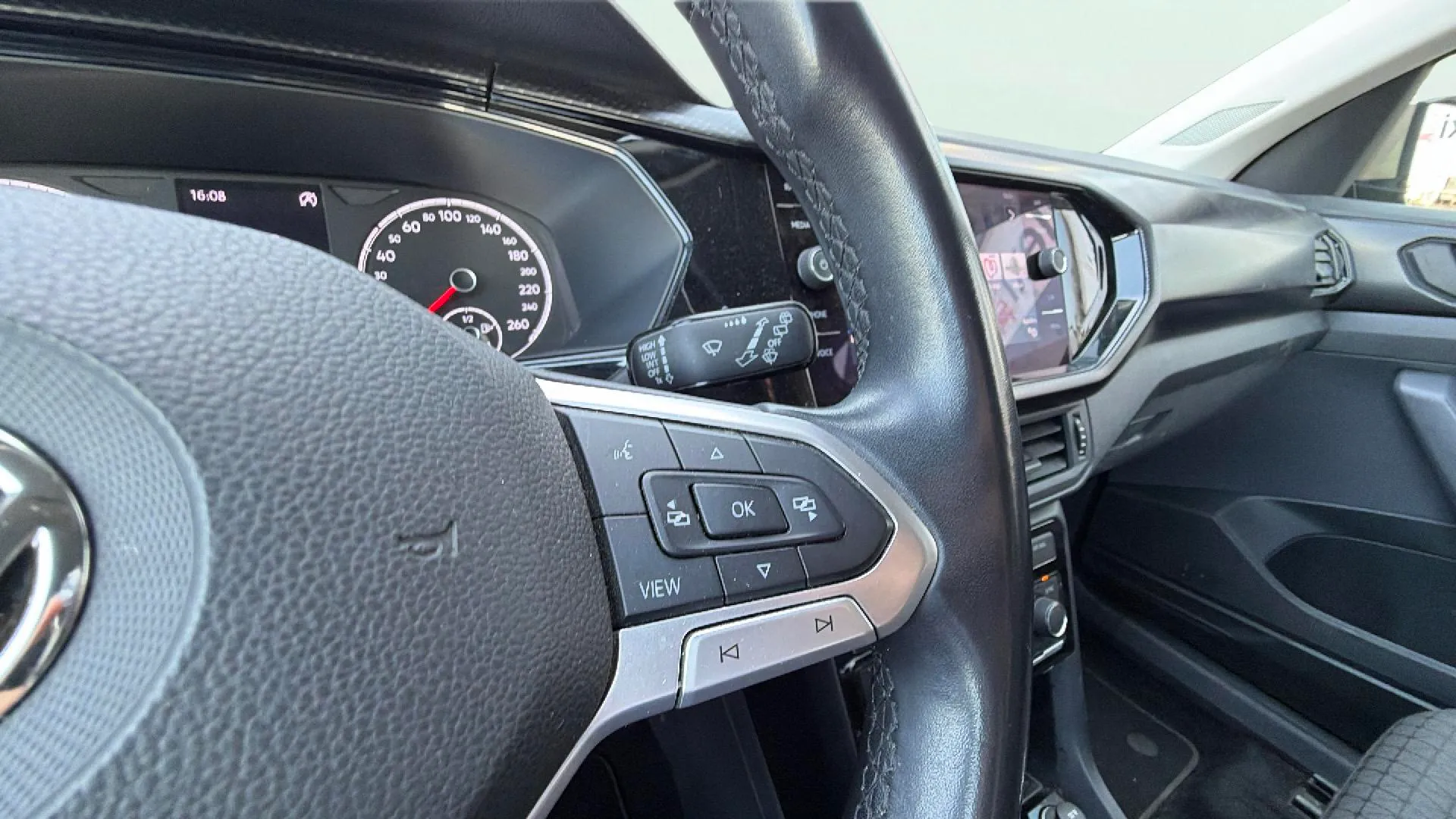 Volkswagen T-Cross Advance 1.0 TSI - foto 17