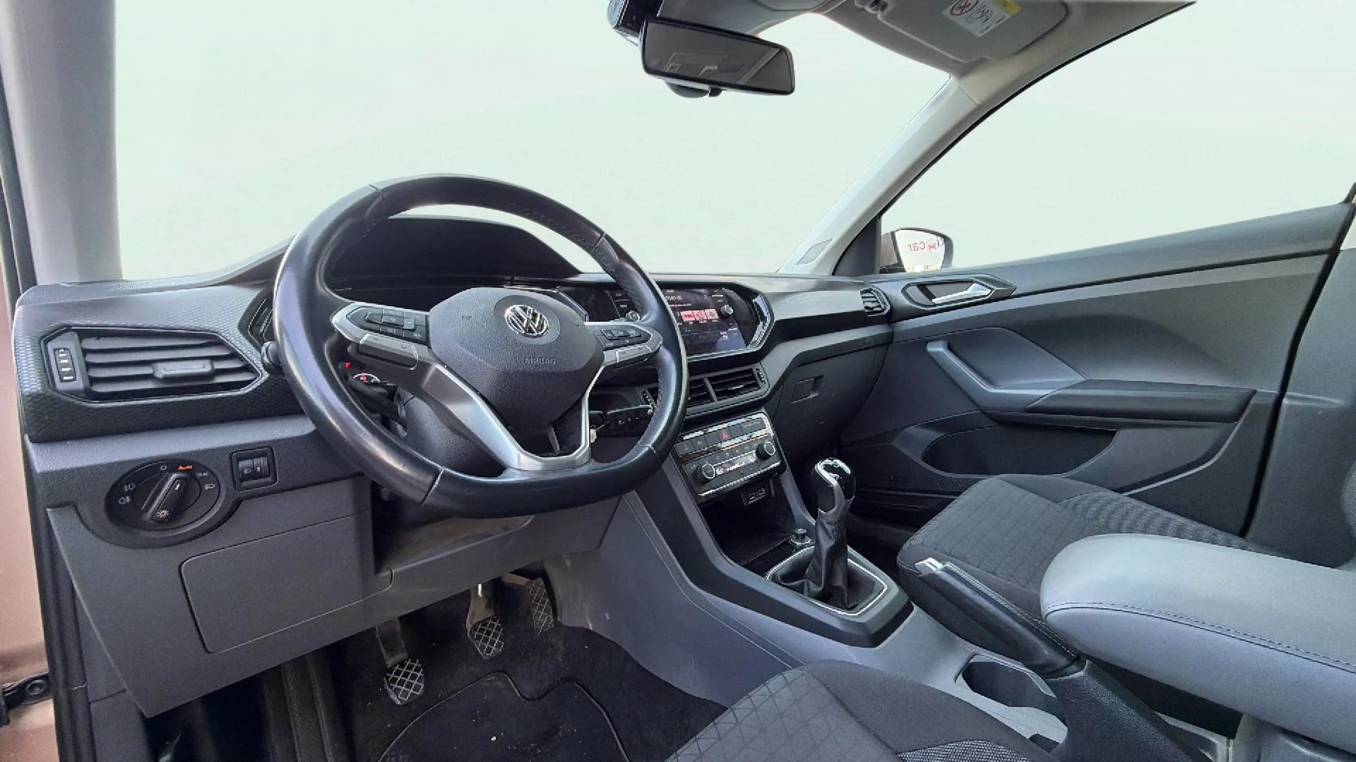 Volkswagen T-Cross Advance 1.0 TSI - foto 23